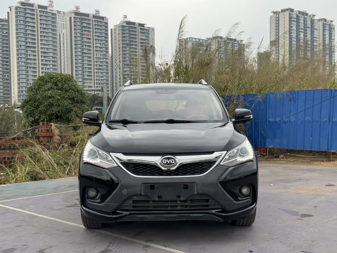 BYD Song  из Китая