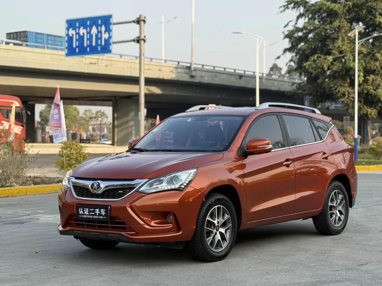 BYD Song  из Китая