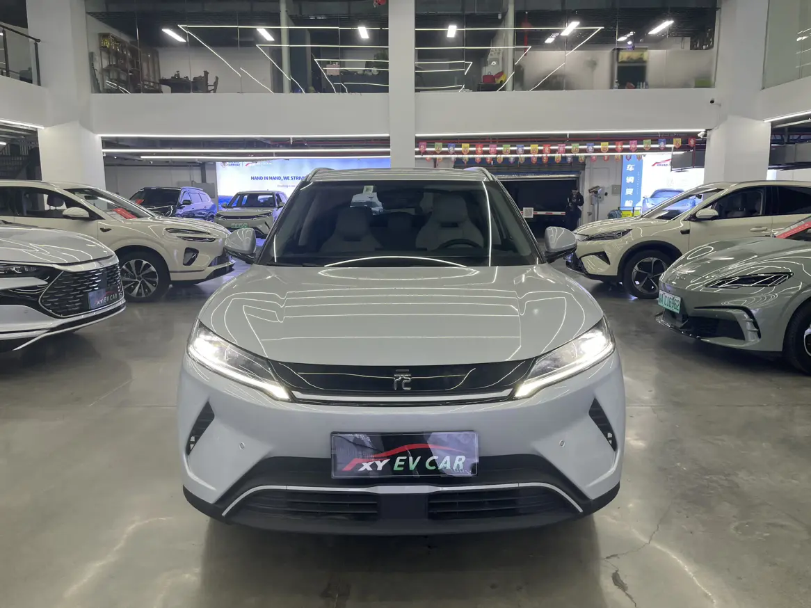 BYD Yuan UP  из Китая