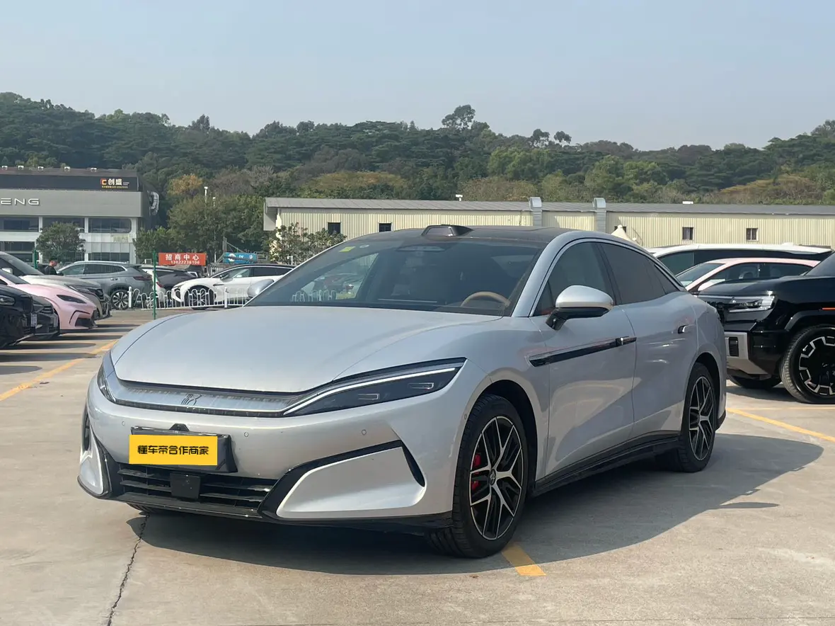 BYD Han L EV  из Китая