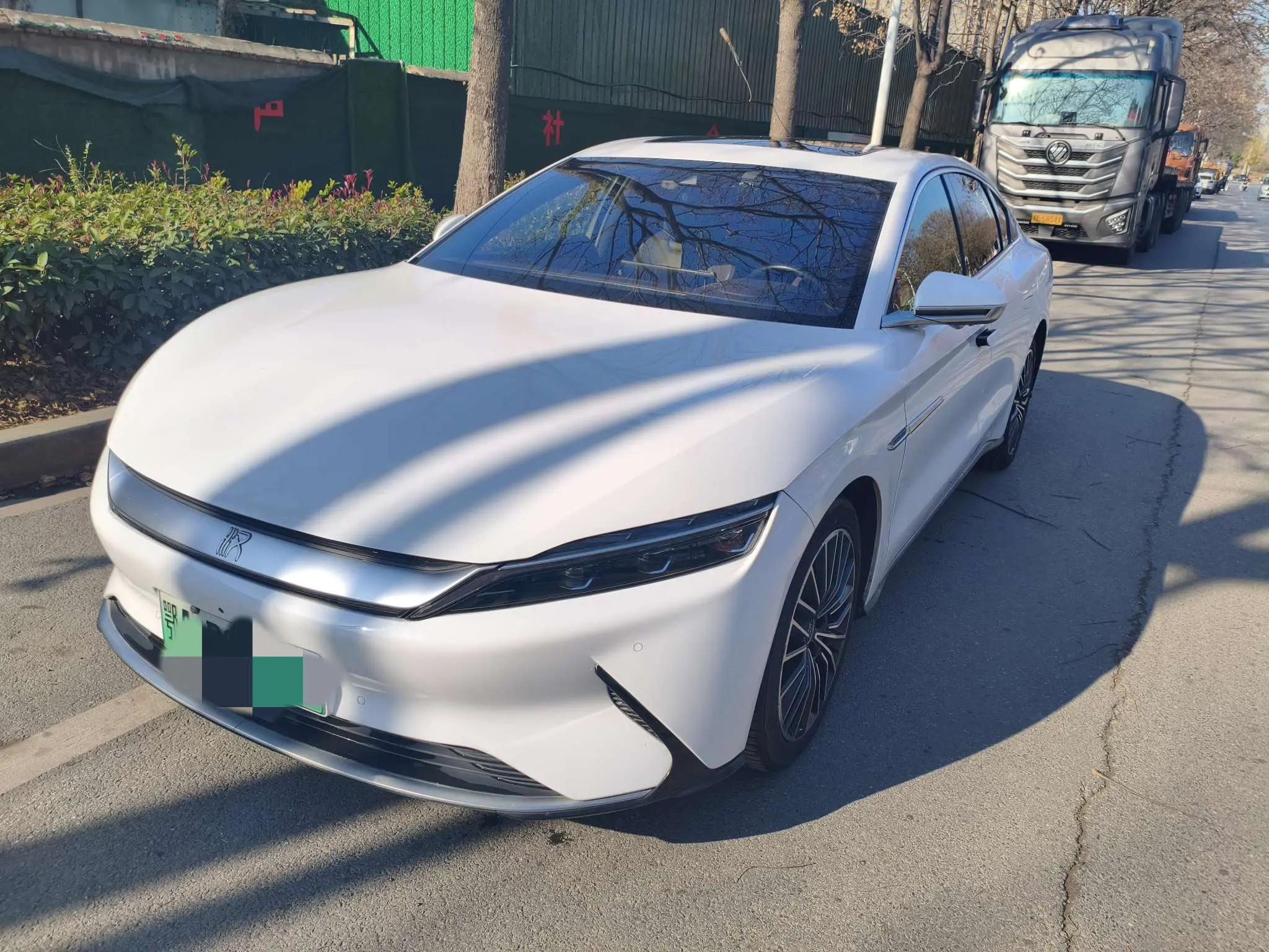 BYD Han EV  из Китая