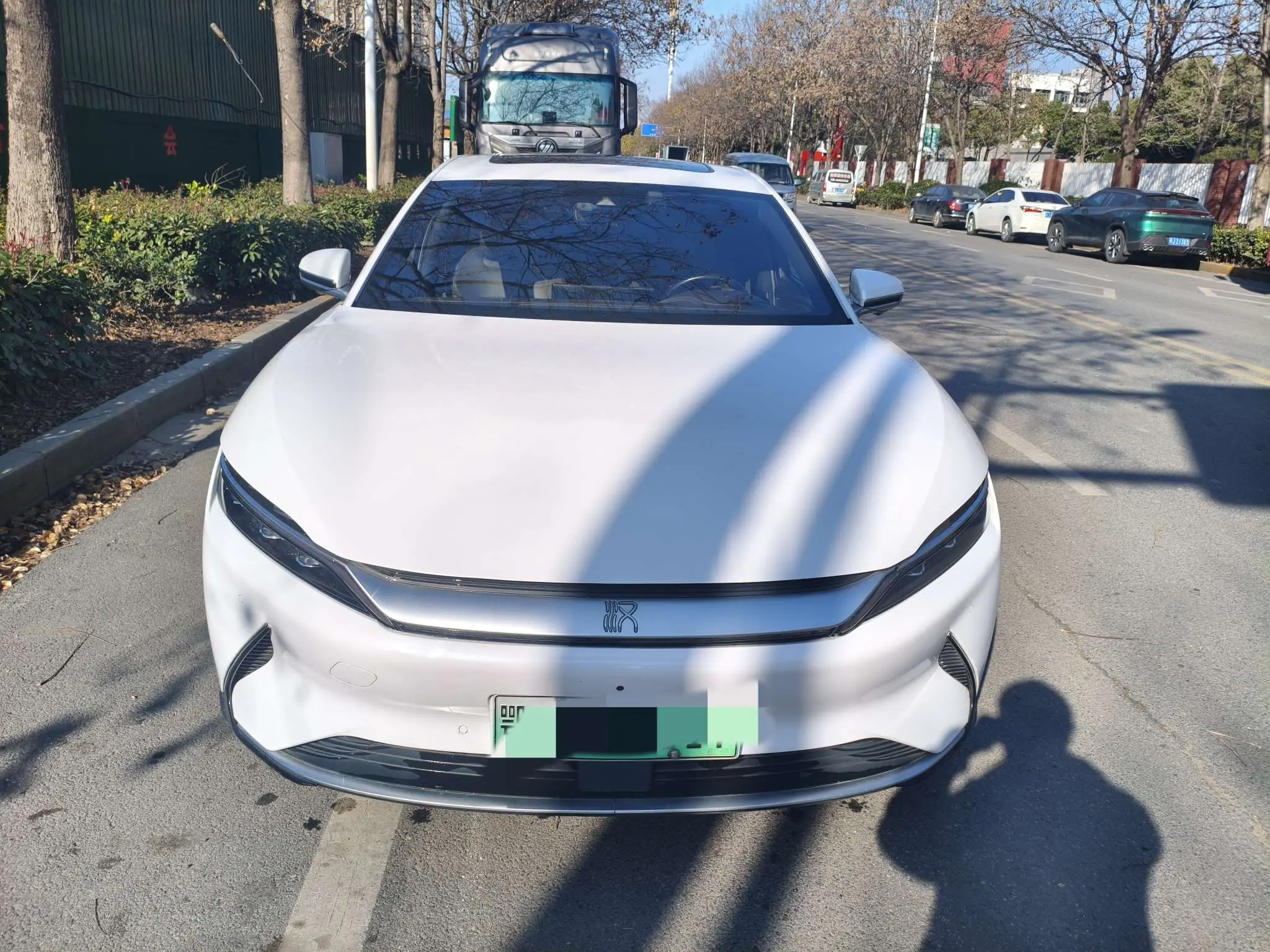 BYD Han EV  из Китая