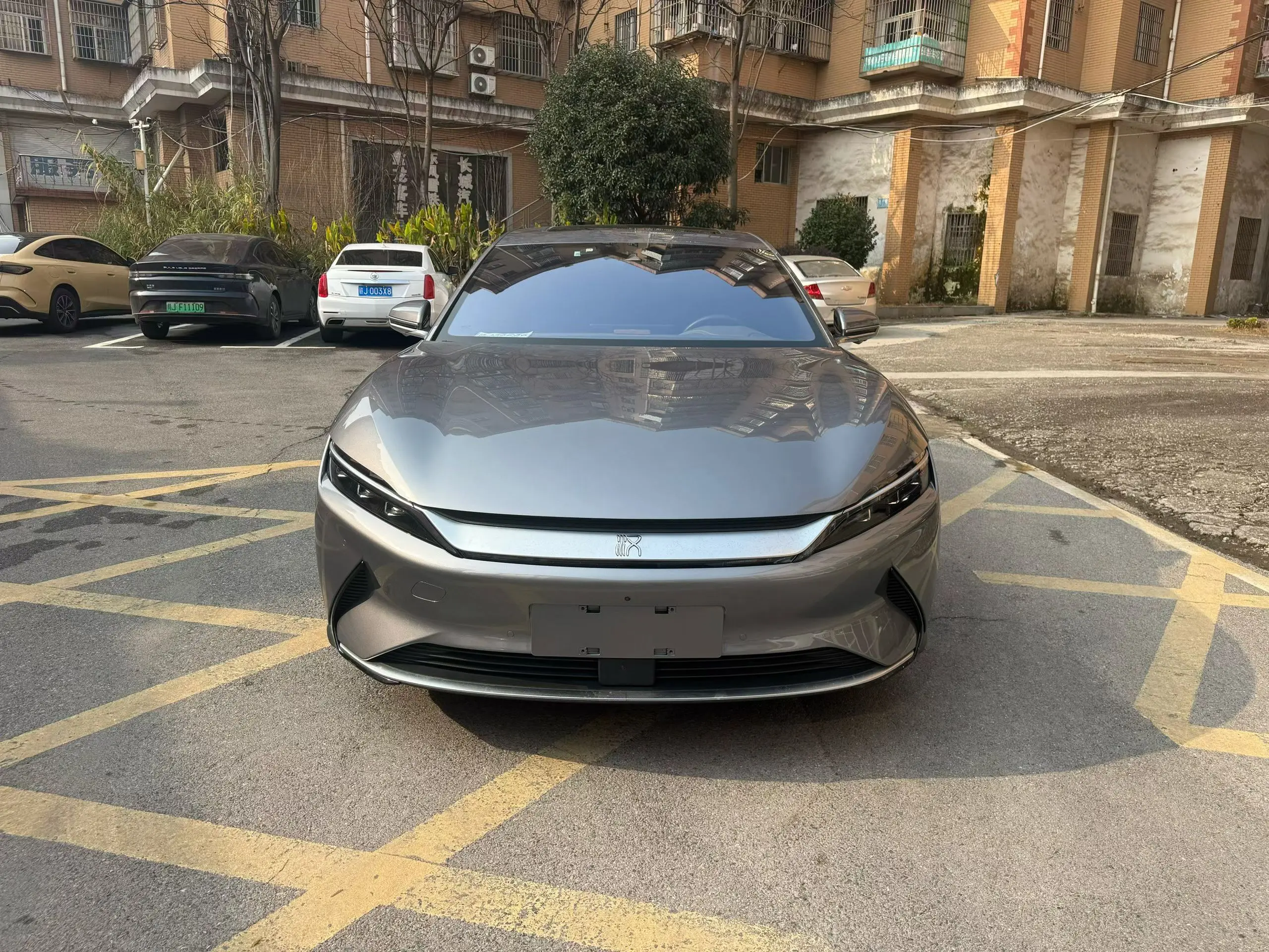 BYD Han EV  из Китая