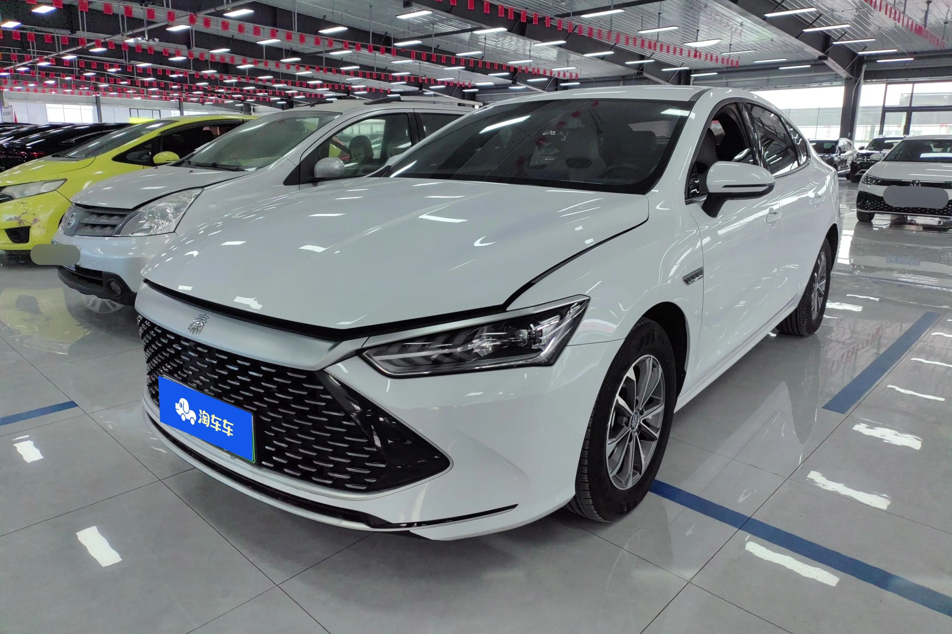 BYD Qin PLUS DM  из Китая