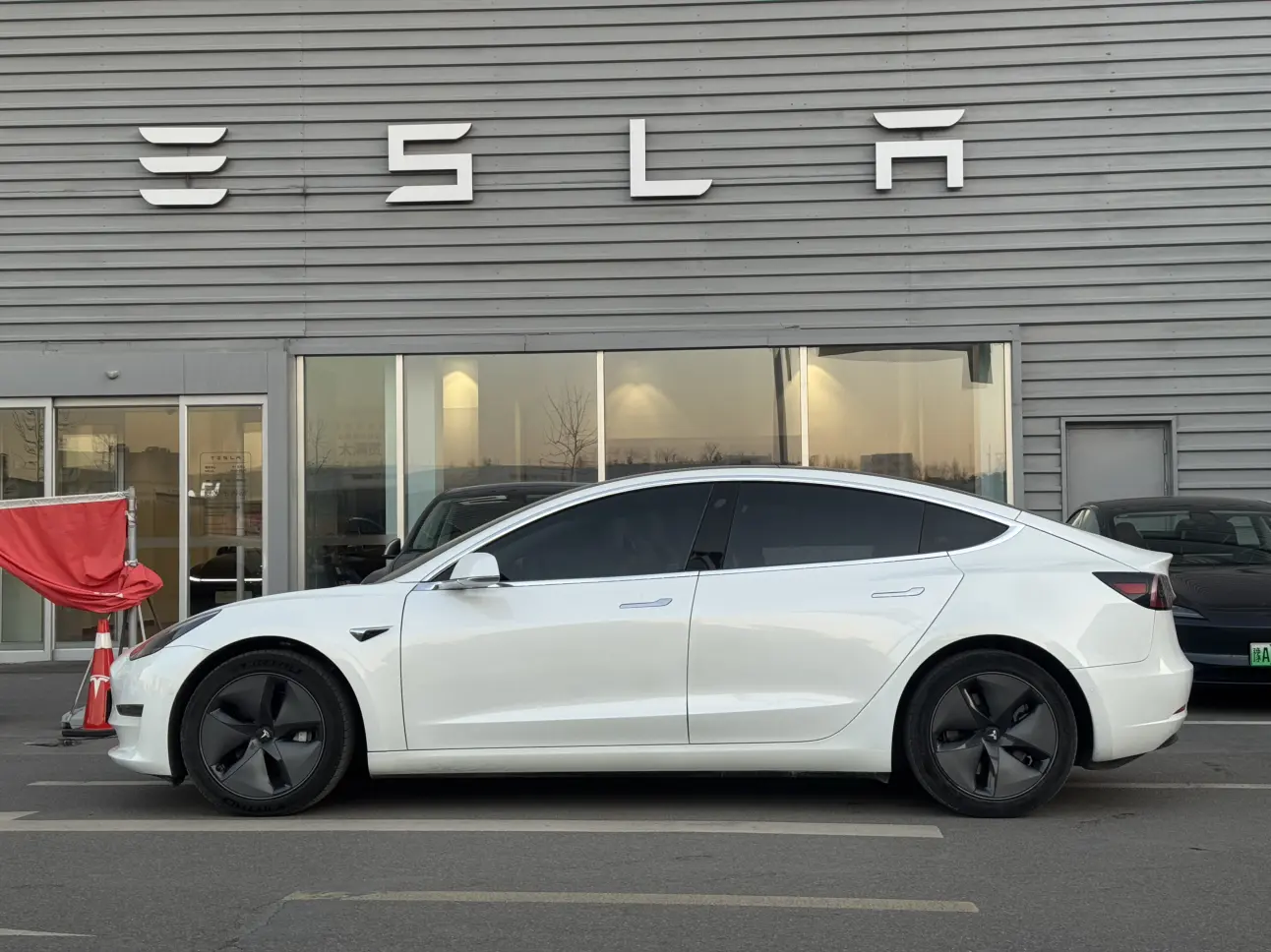 Tesla Model 3  из Китая