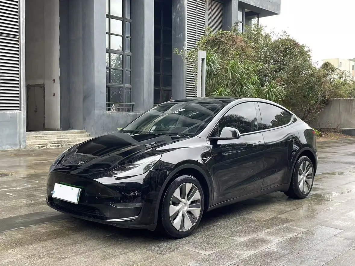 Tesla Model Y  из Китая