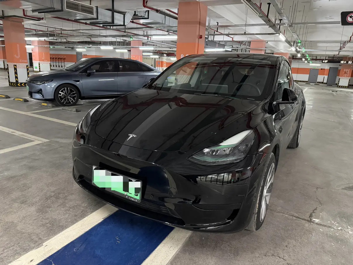 Tesla Model Y  из Китая