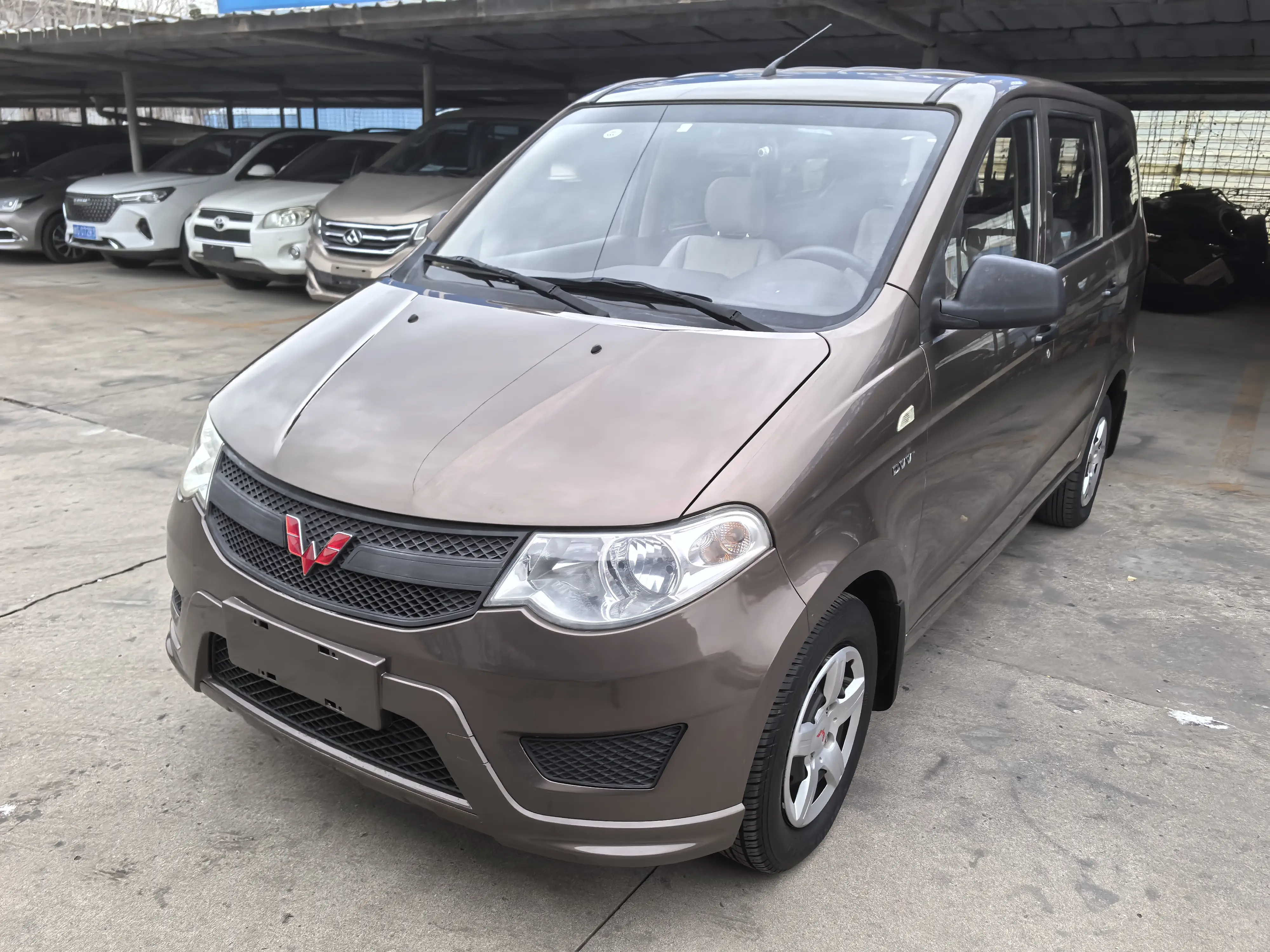 Wuling Hongguang  из Китая