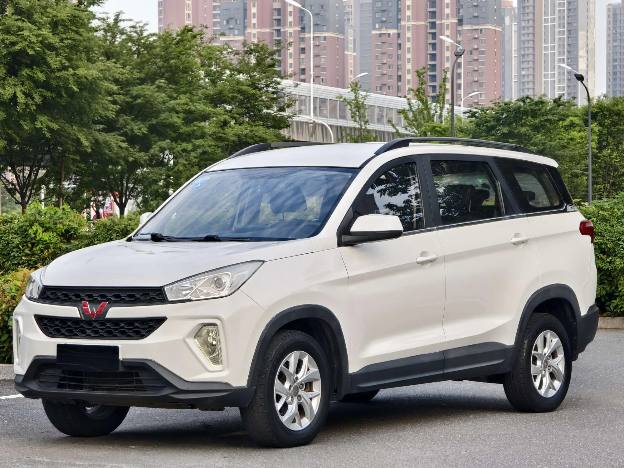 Wuling Hongguang S3  из Китая