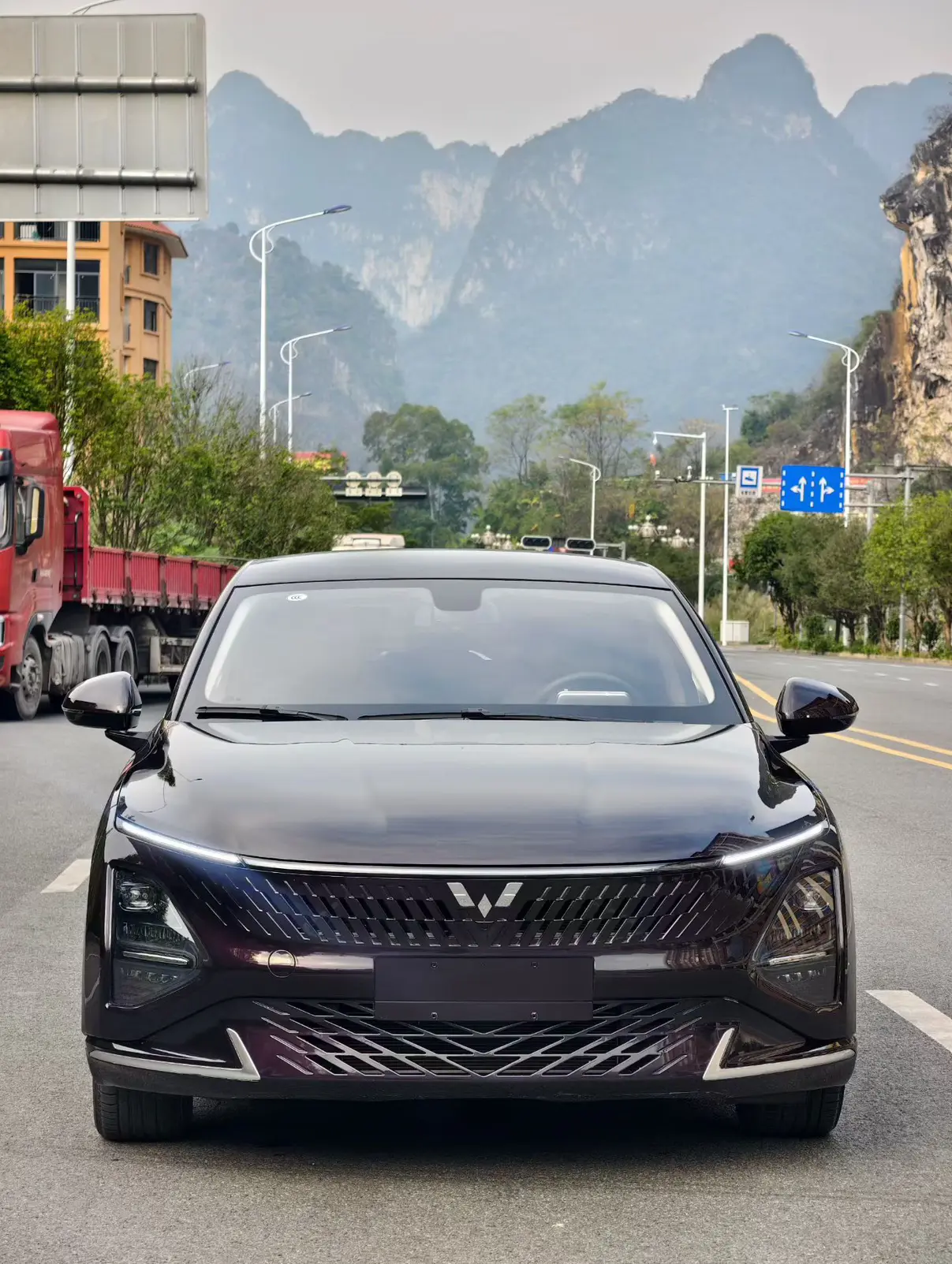 Wuling Starlight PHEV  из Китая