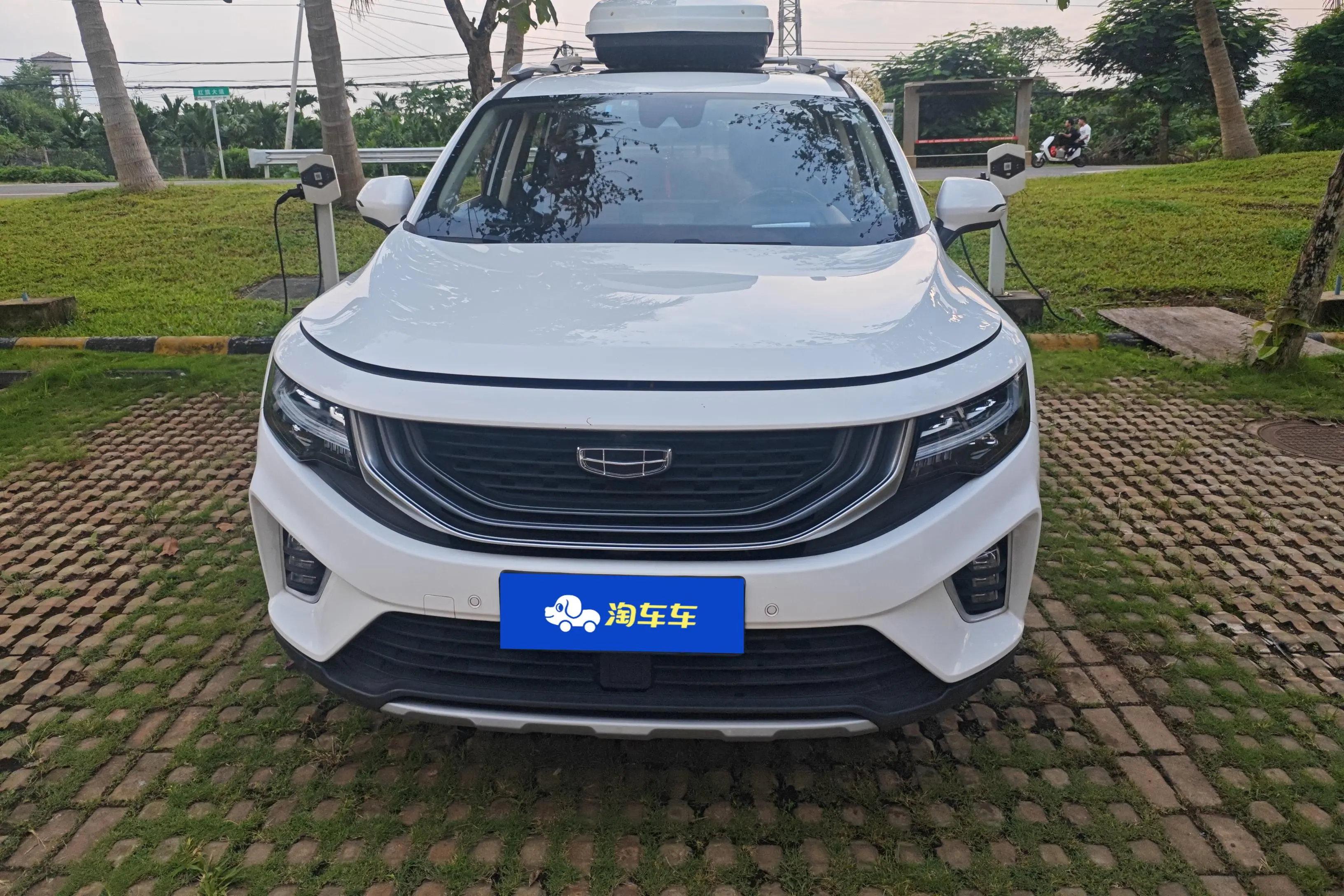 Geely Okavango  из Китая