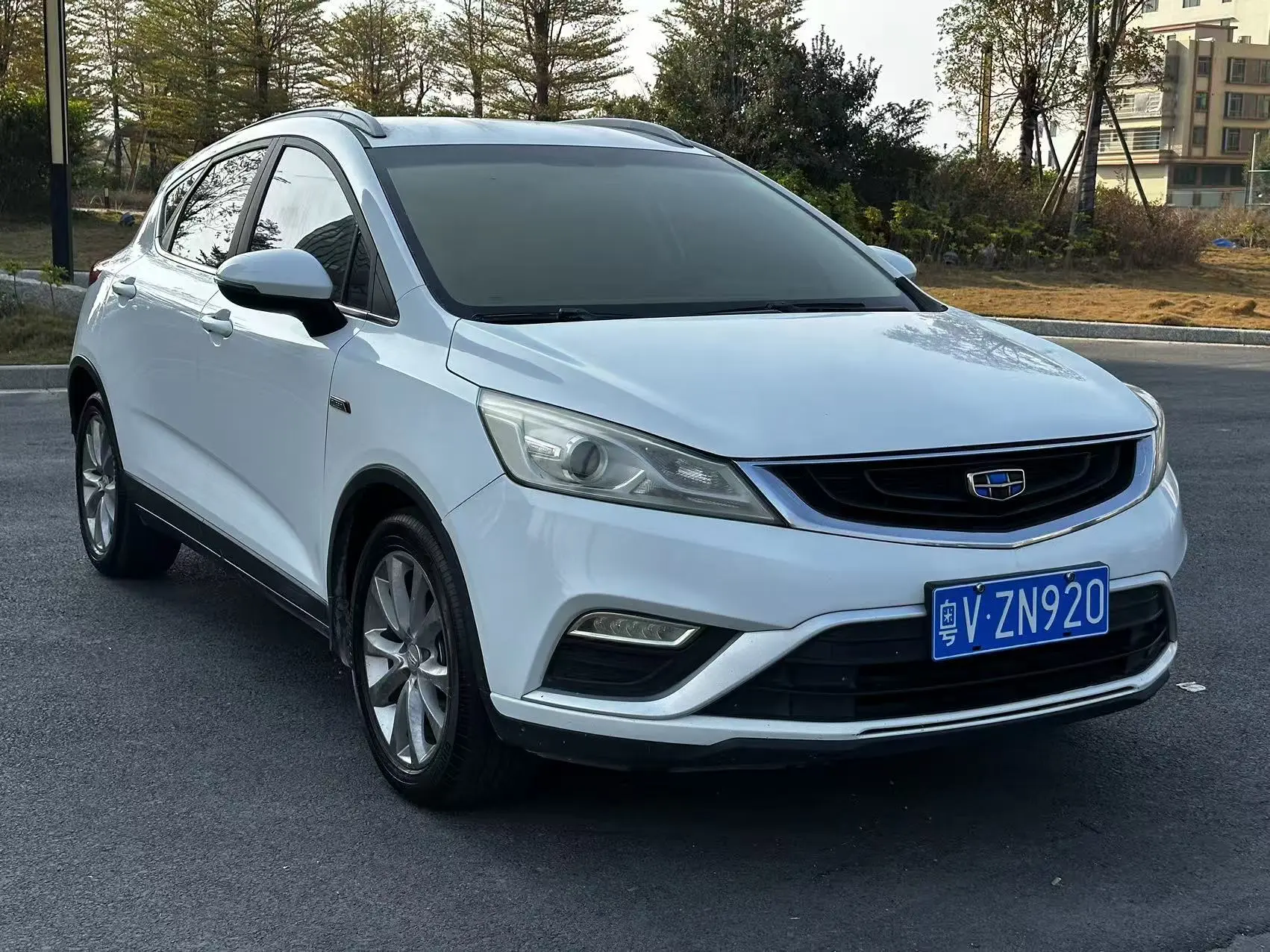 Geely Emgrand GS  из Китая