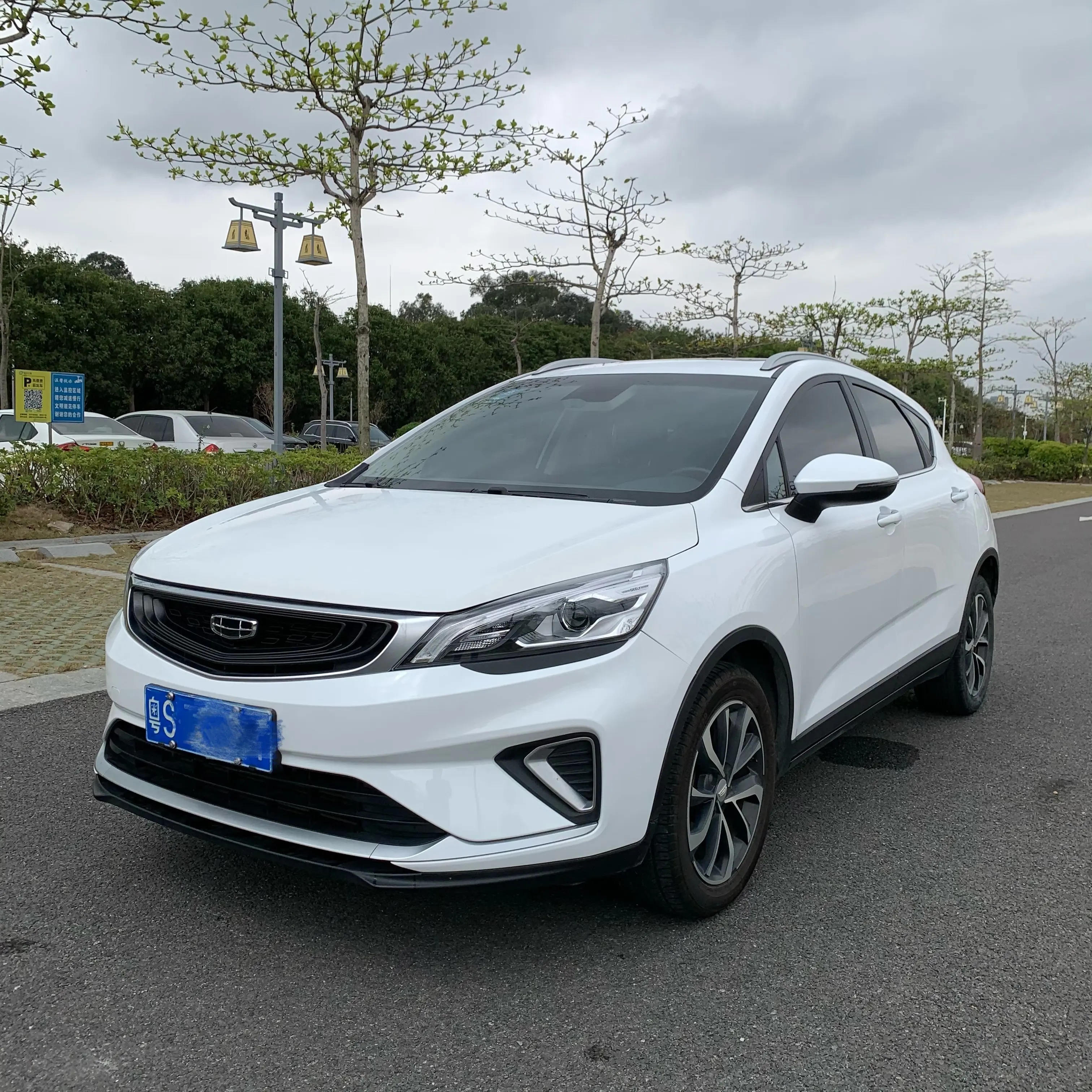 Geely Emgrand GS  из Китая