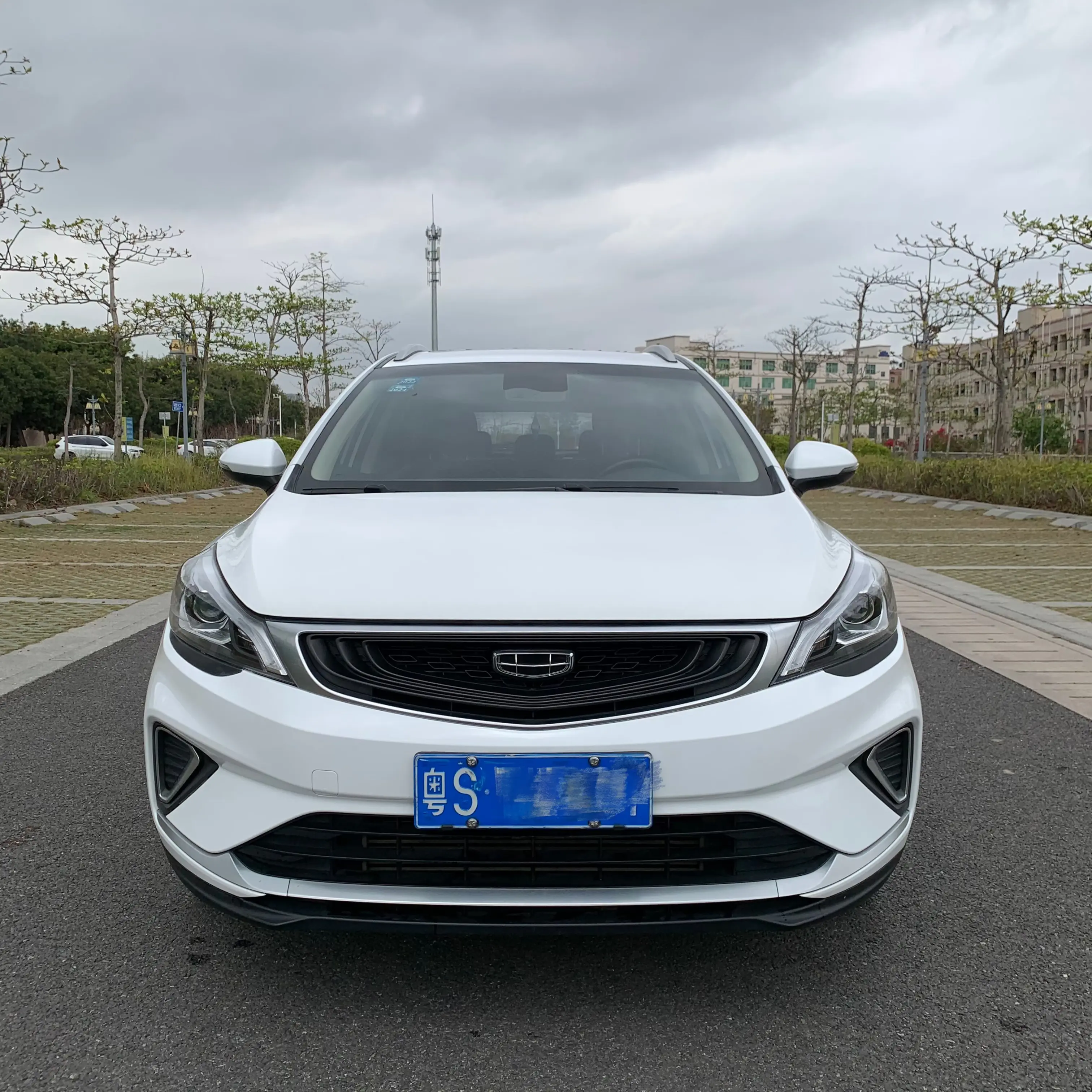 Geely Emgrand GS  из Китая