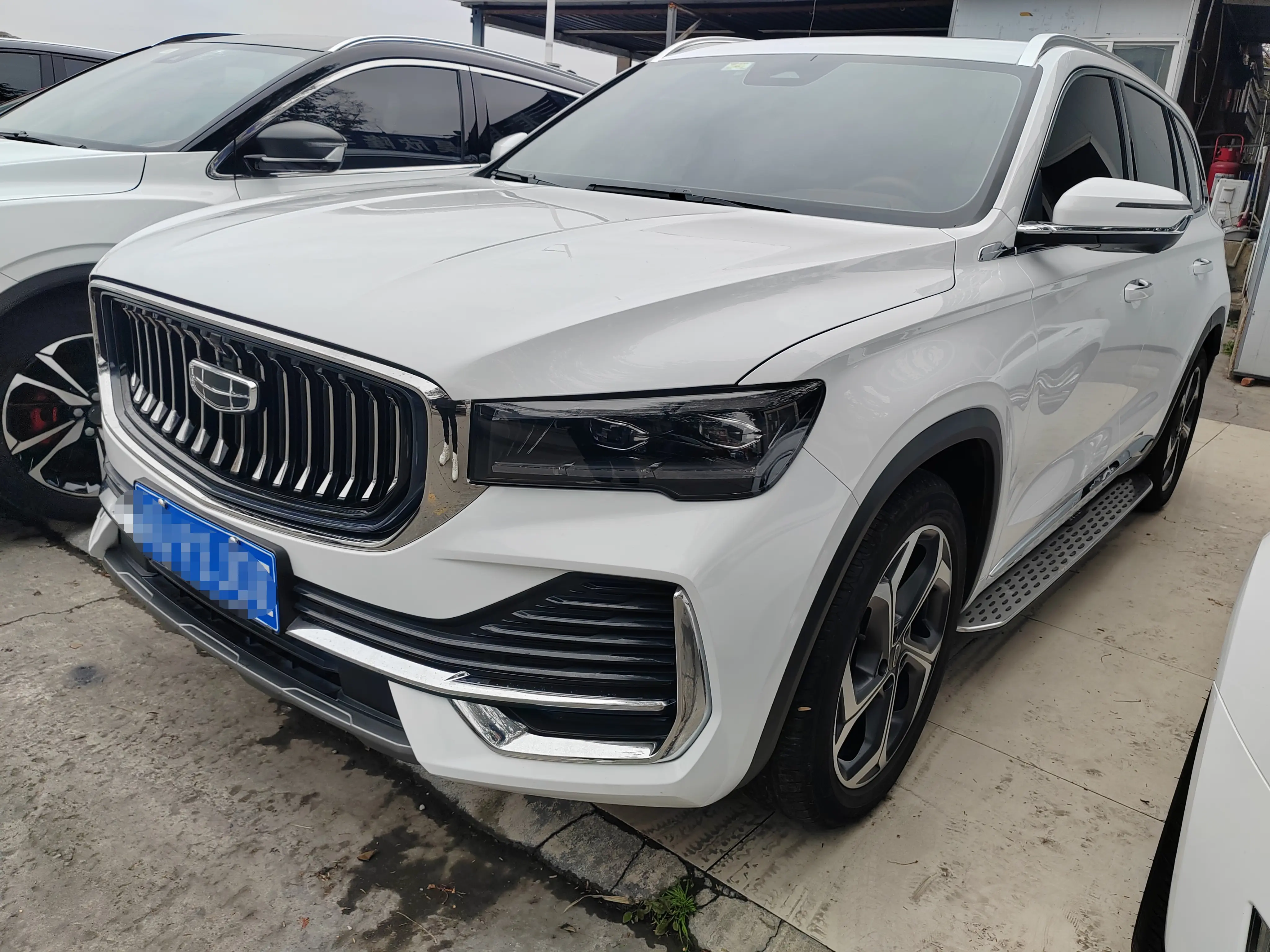 Geely Monjaro (Xingyue L)  из Китая
