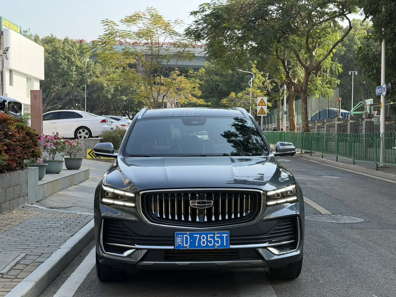 Geely Monjaro (Xingyue L)  из Китая