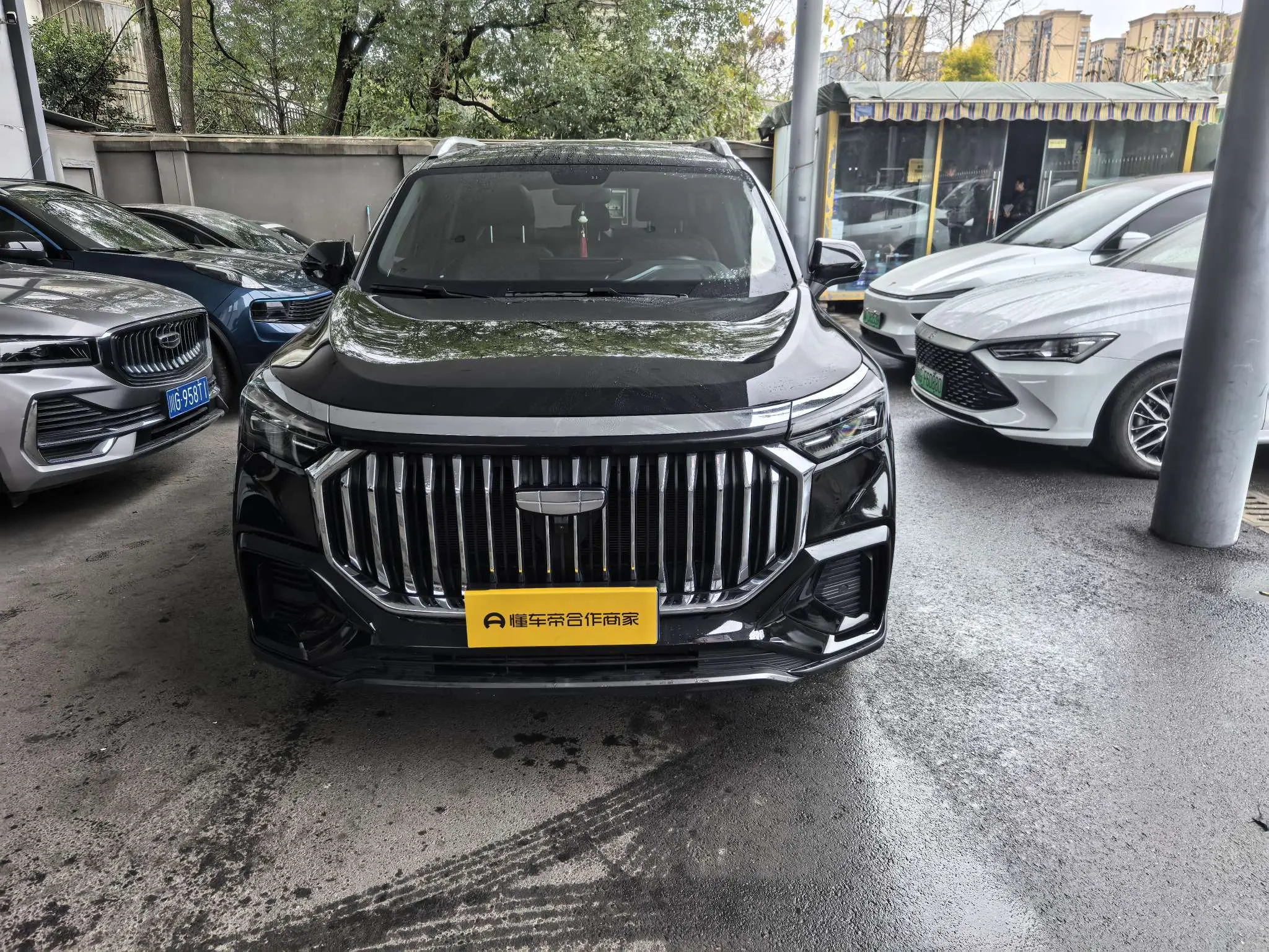 Geely Haoyue L  из Китая