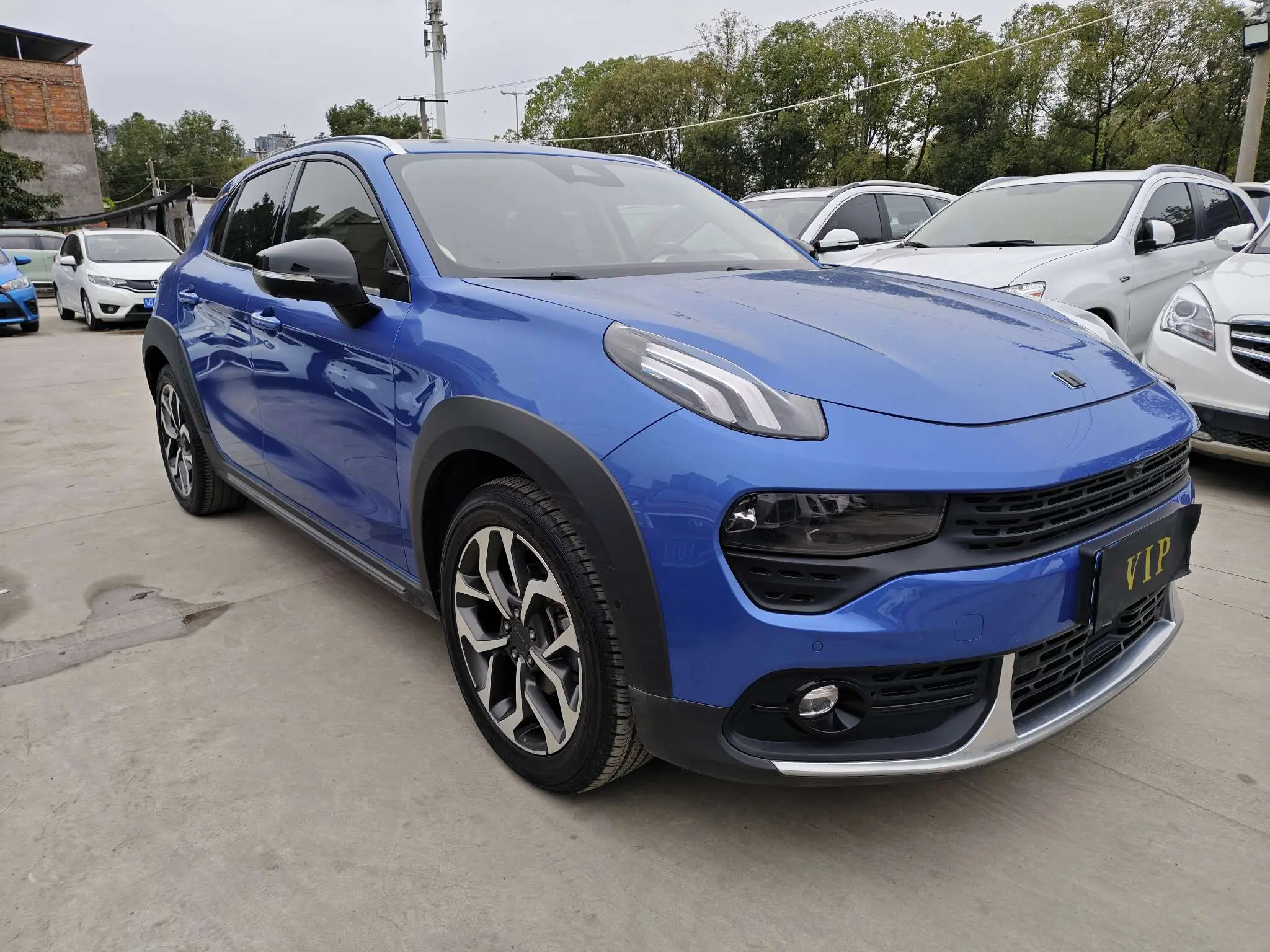 Lynk & Co 02  из Китая