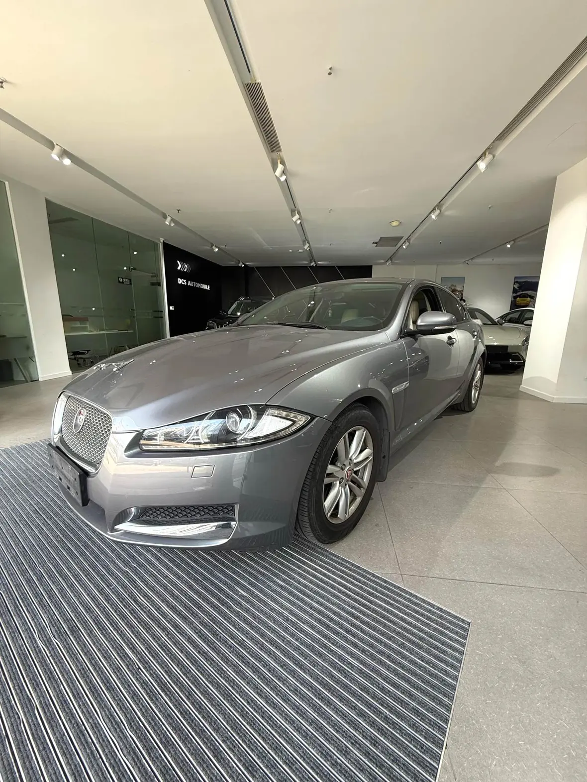 Jaguar XF  из Китая