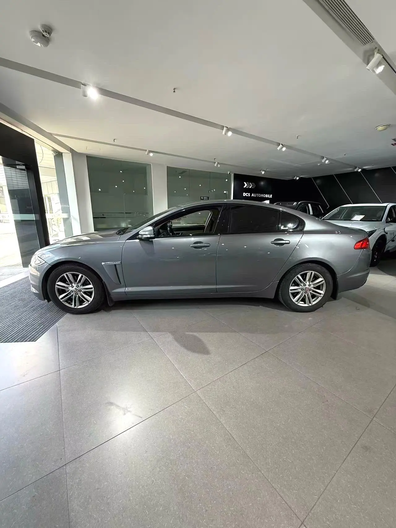 Jaguar XF  из Китая