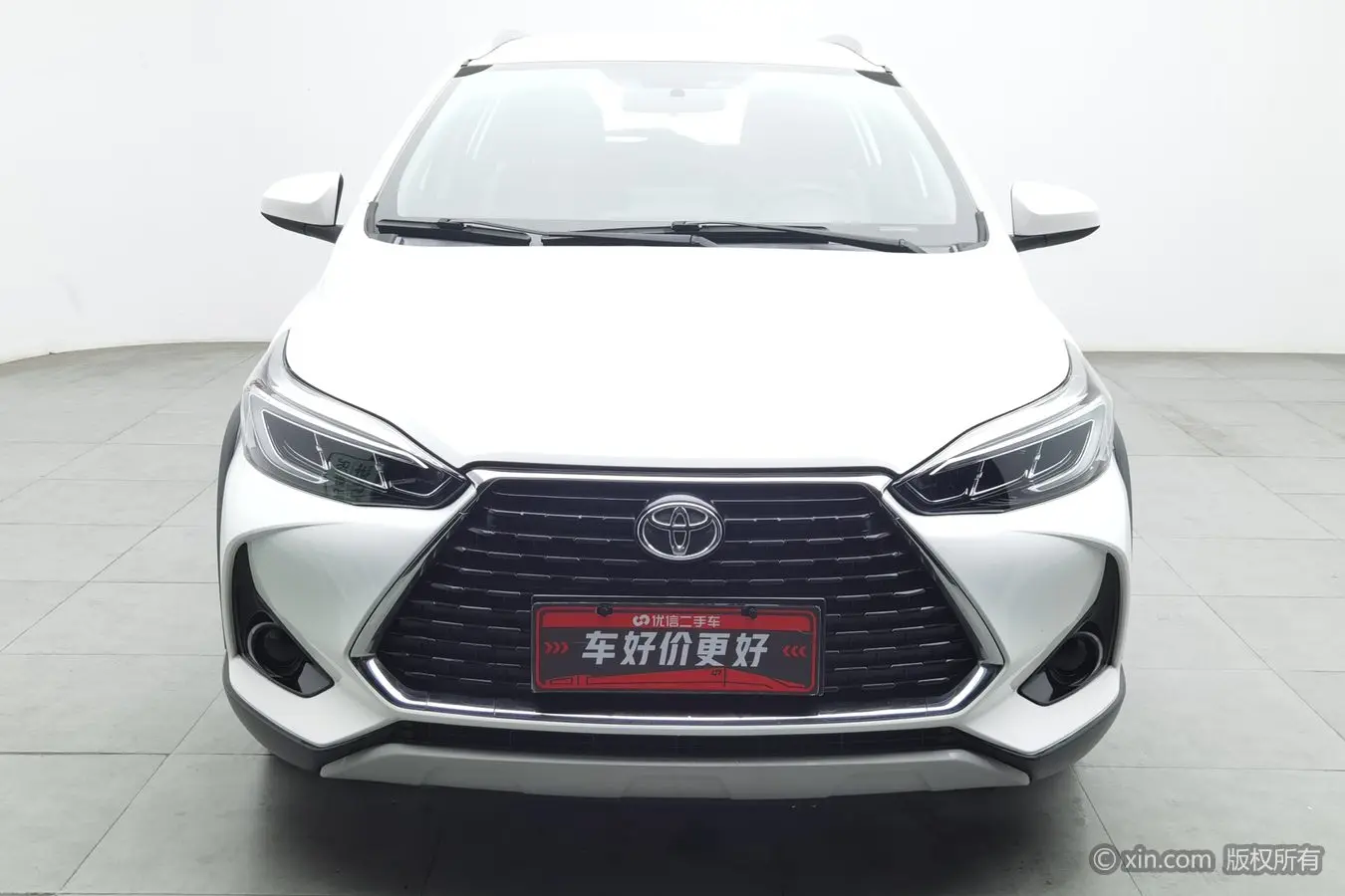 Toyota Yaris L  из Китая