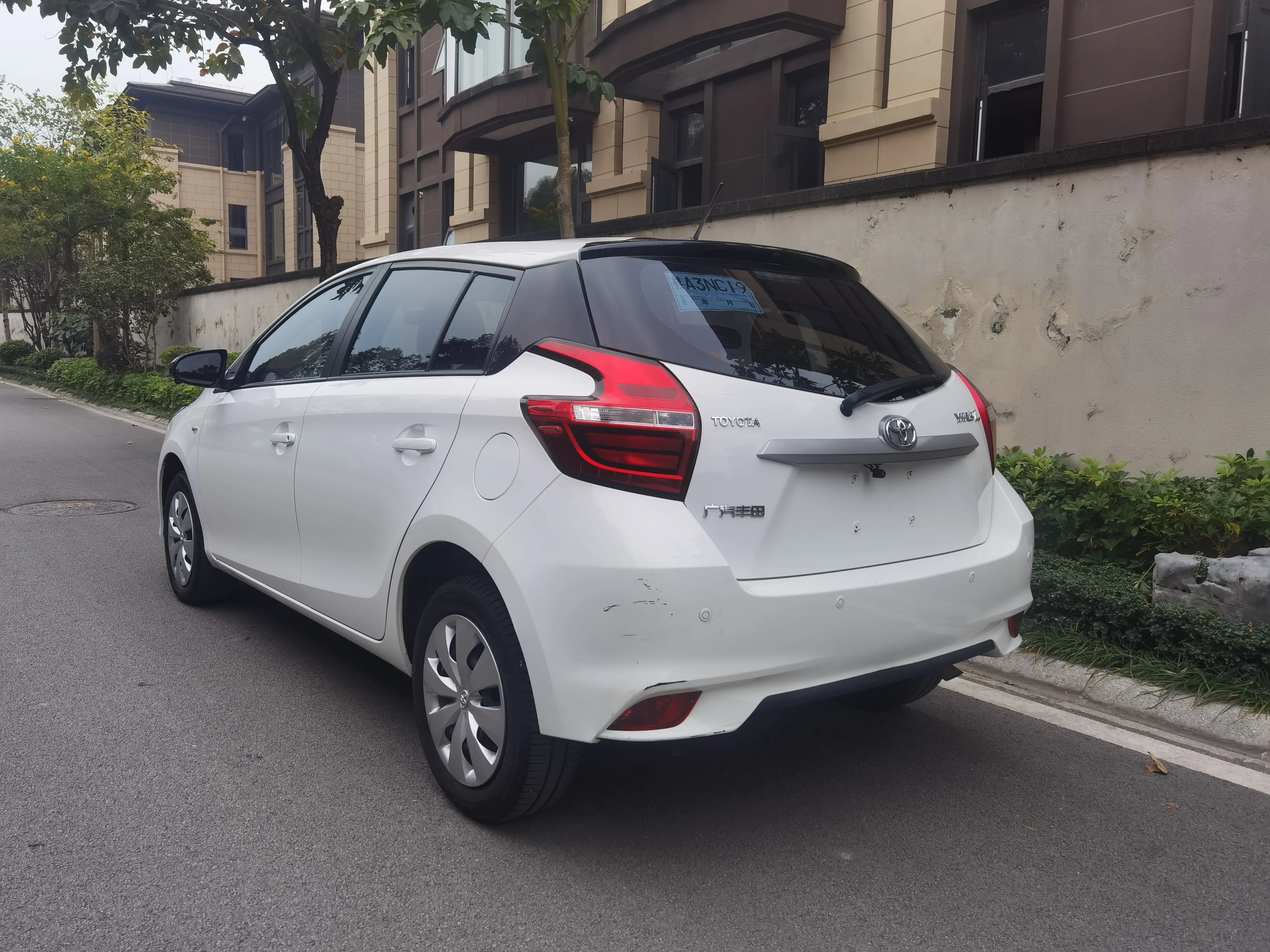 Toyota Yaris L  из Китая