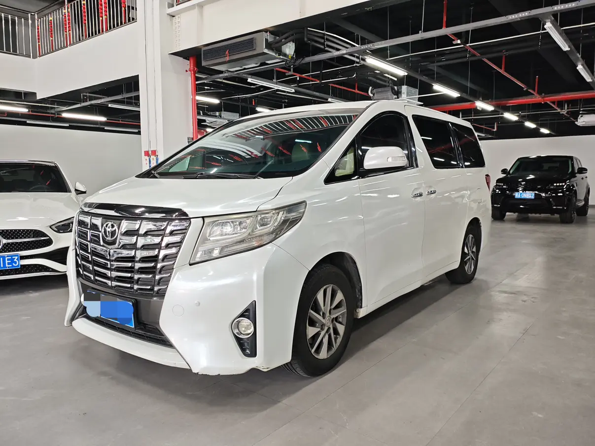Toyota Alphard (Elfa)  из Китая