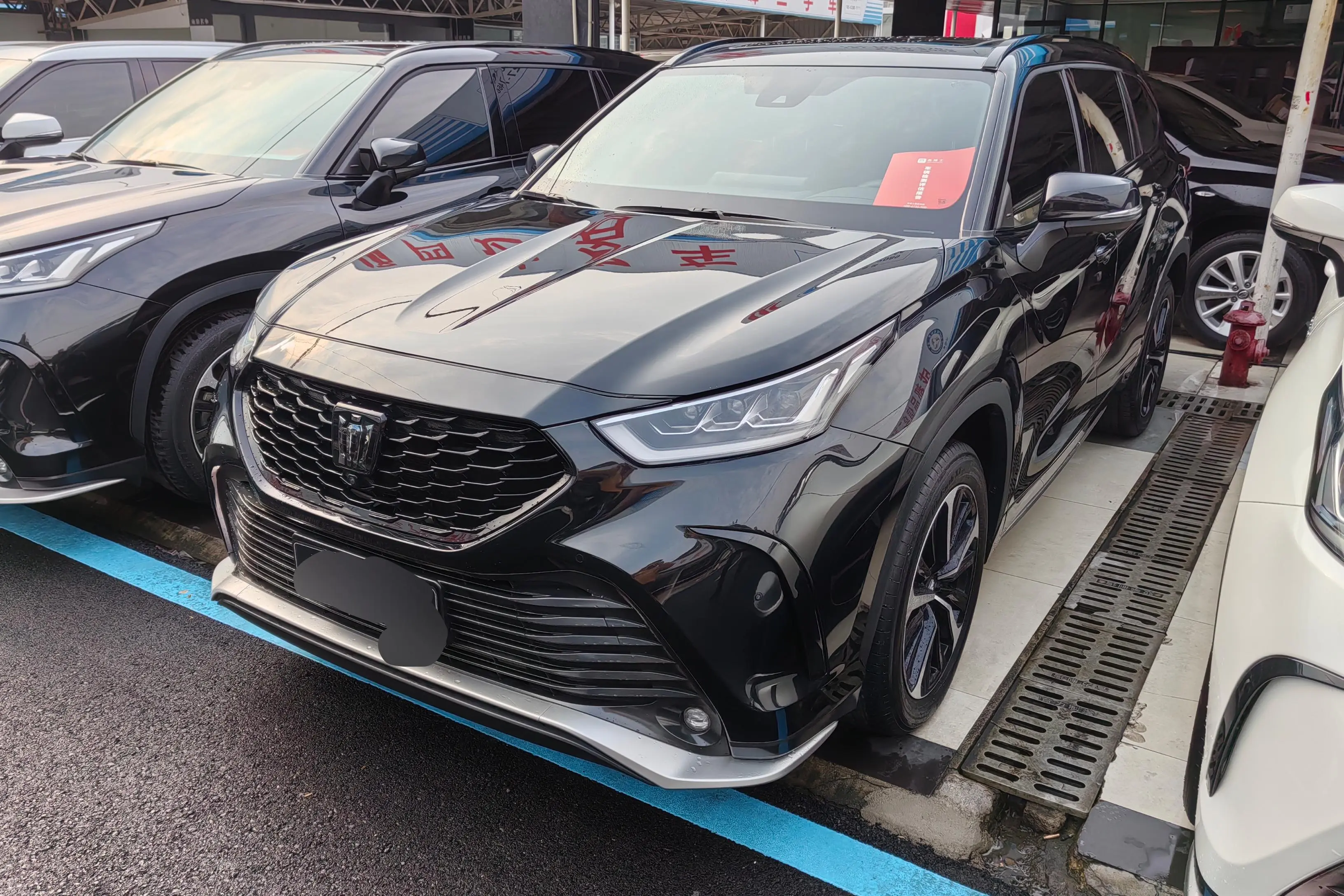 Toyota Crown Kluger  из Китая