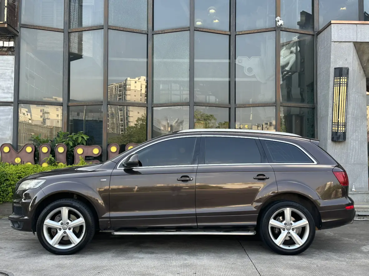 Audi Q7  из Китая