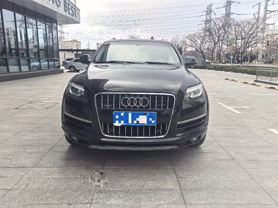 Audi Q7  из Китая
