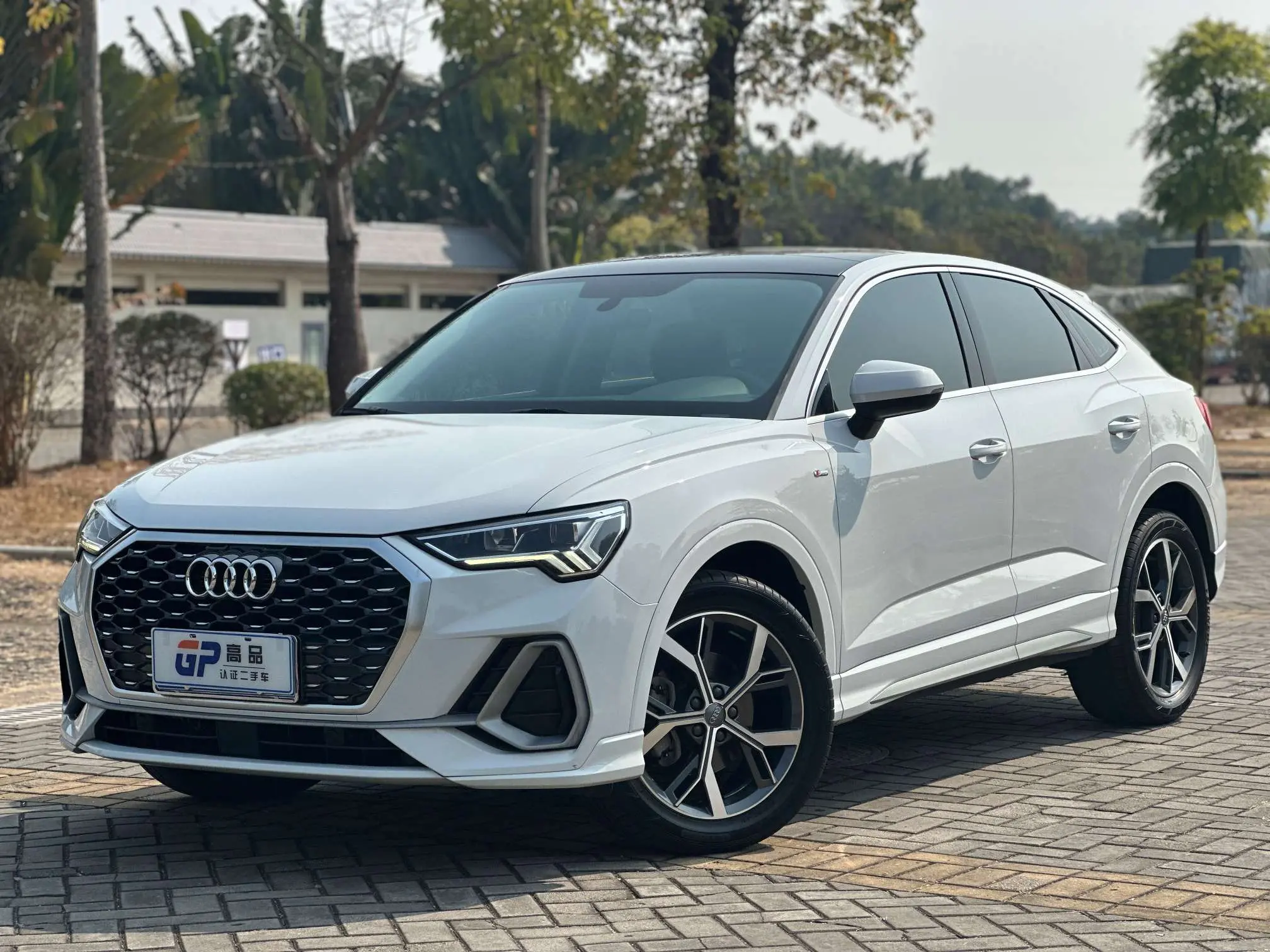 Audi Q3 Sportback  из Китая