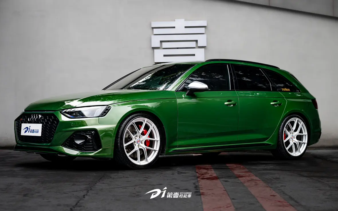 Audi RS 4  из Китая