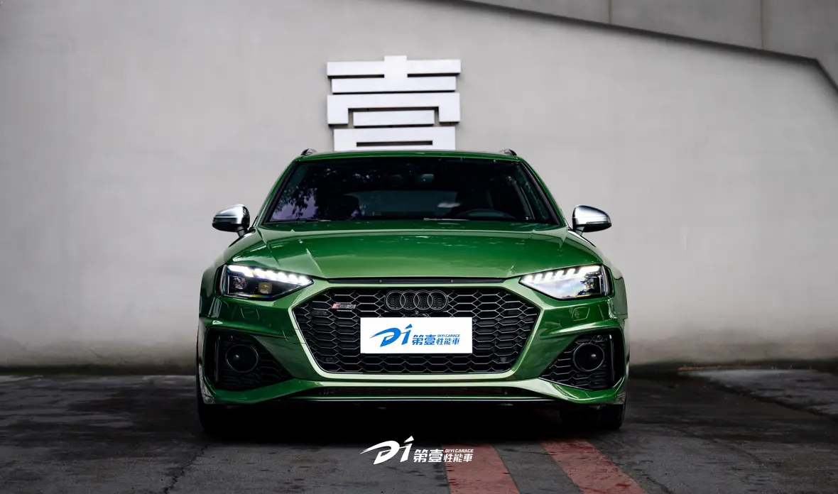 Audi RS 4  из Китая