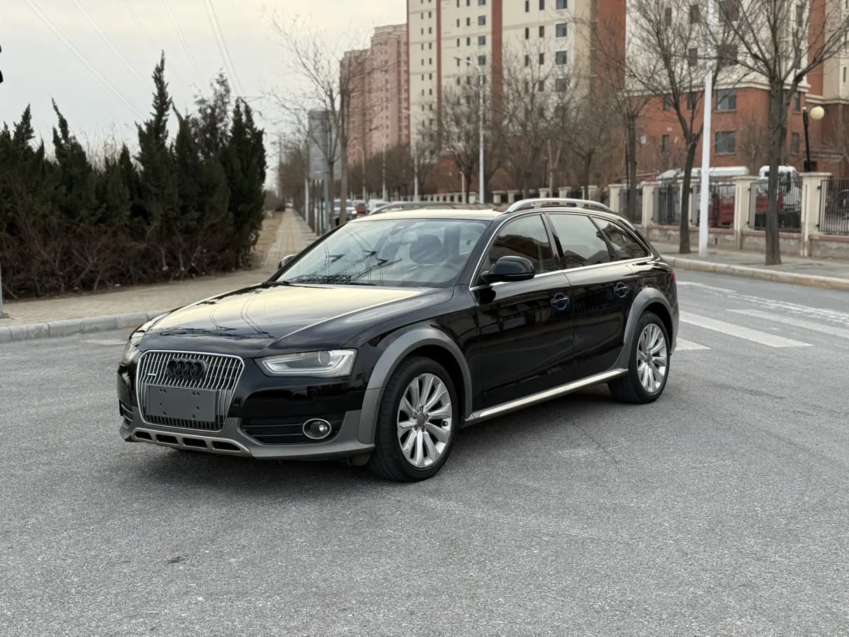 Audi A4  из Китая