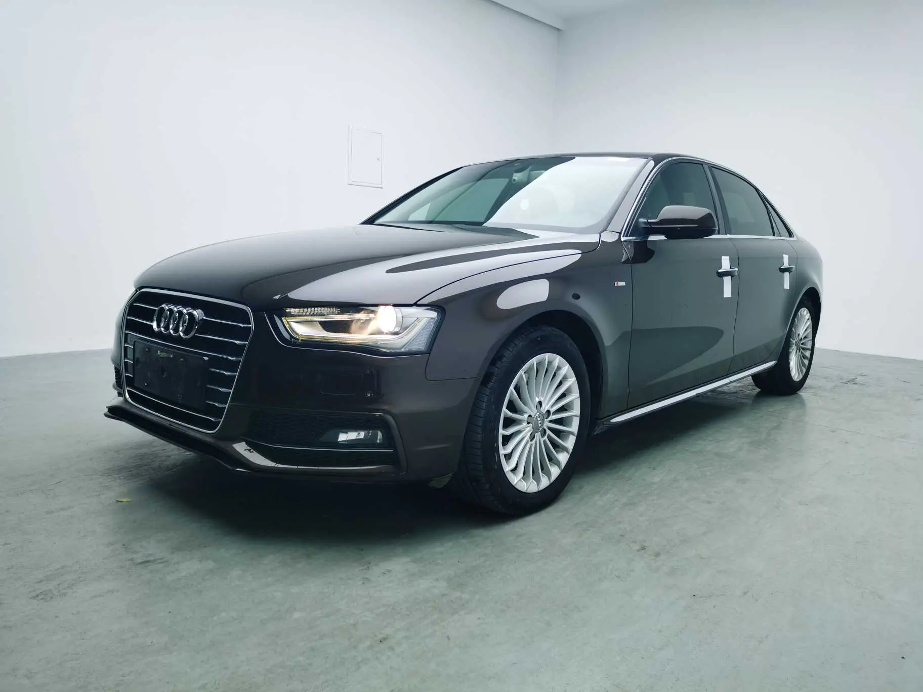 Audi A4L  из Китая