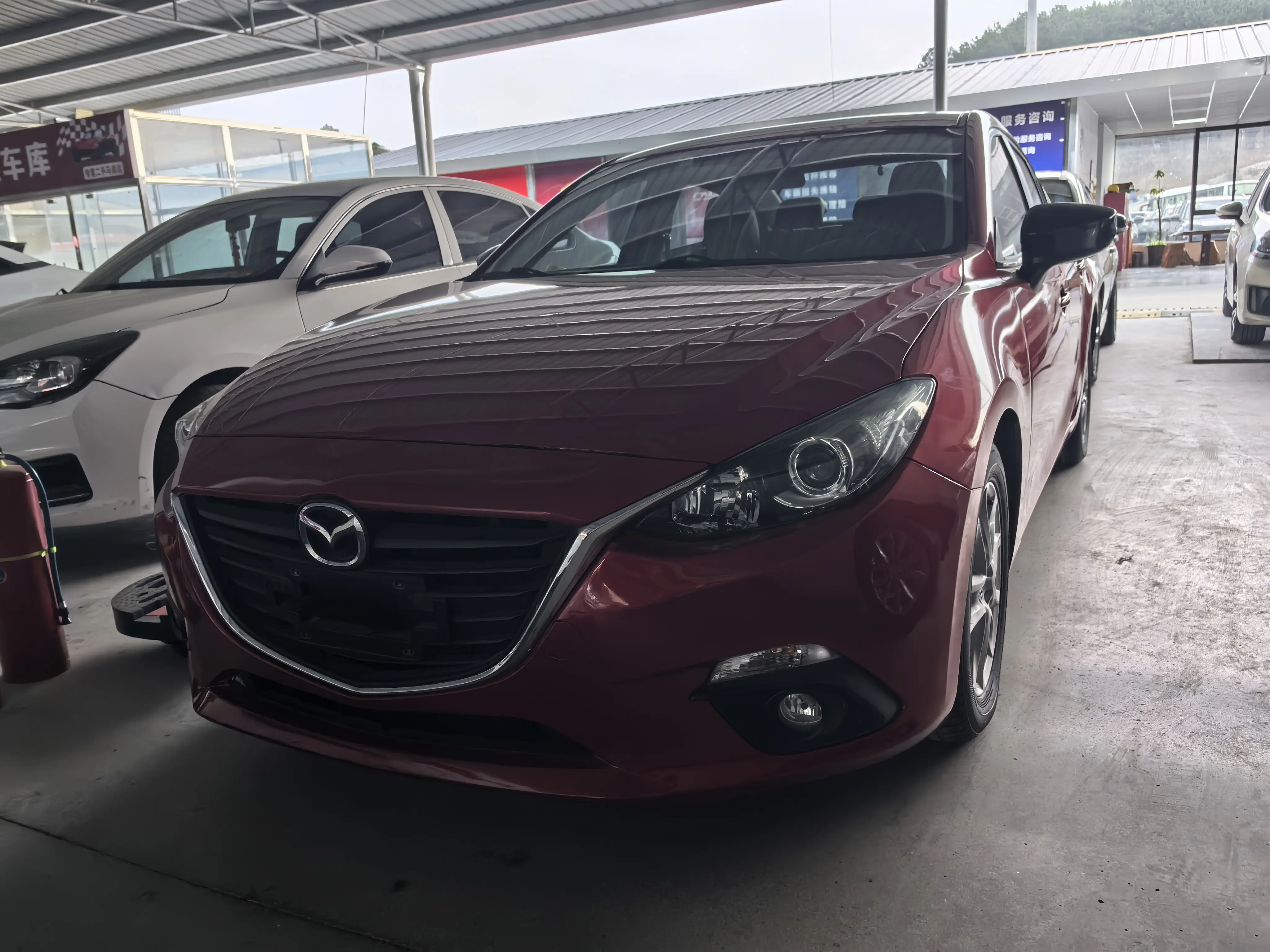 Mazda Axela (Mazda3)  из Китая