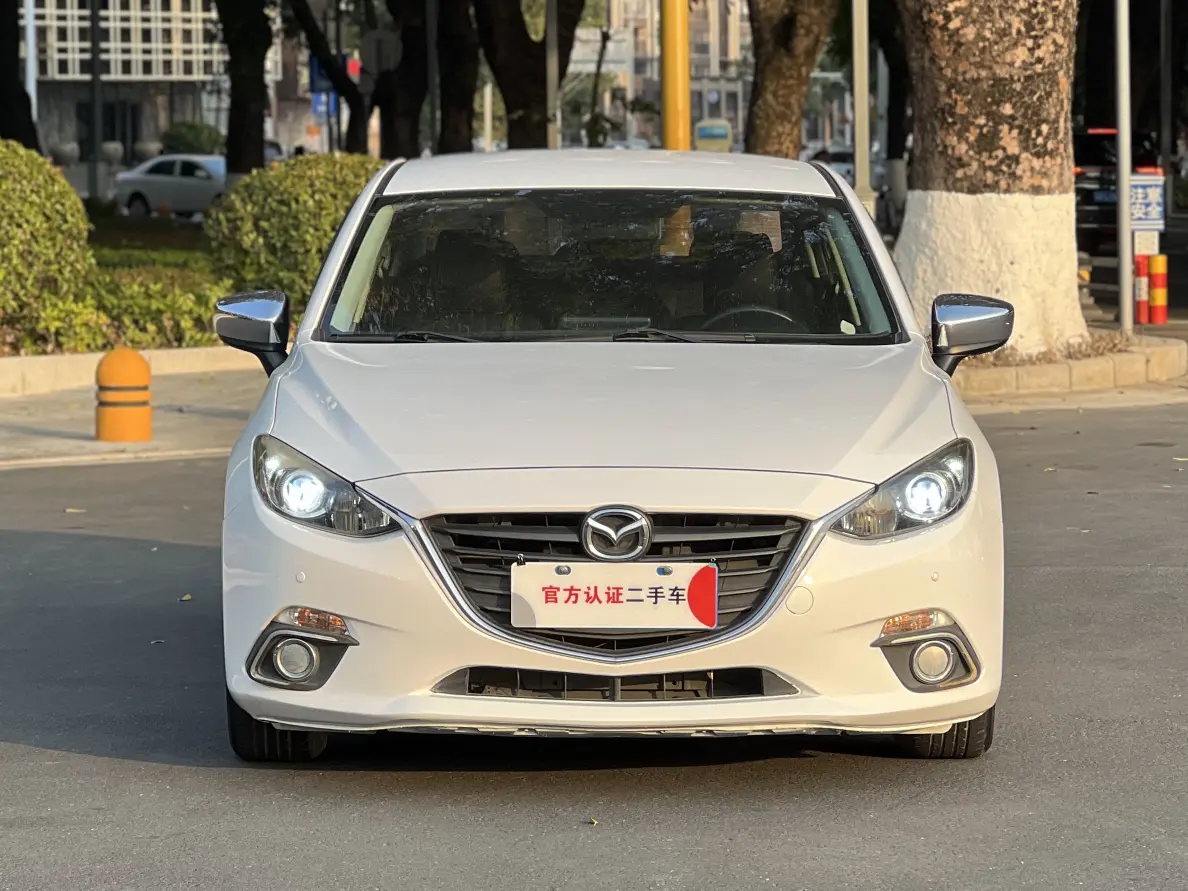 Mazda Axela (Mazda3)  из Китая