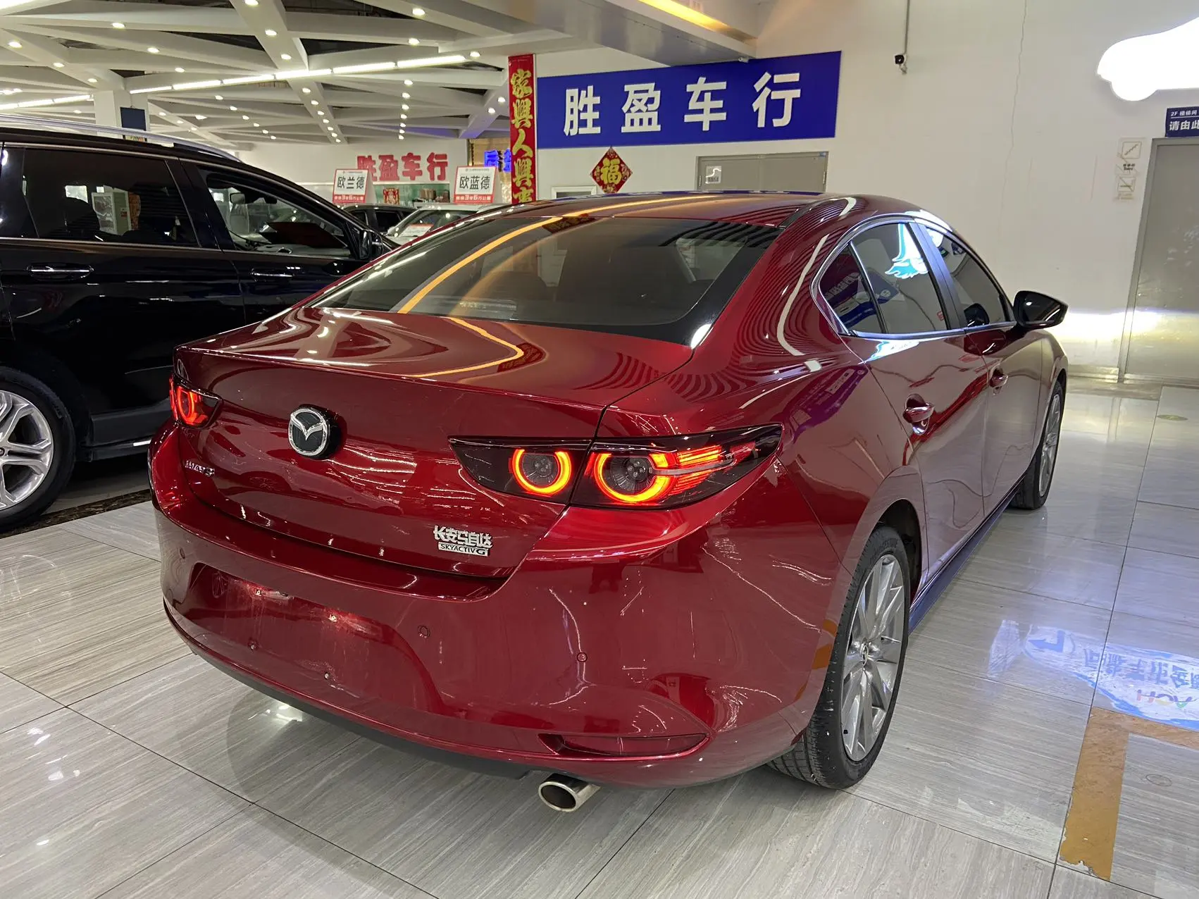 Mazda Axela (Mazda3)  из Китая