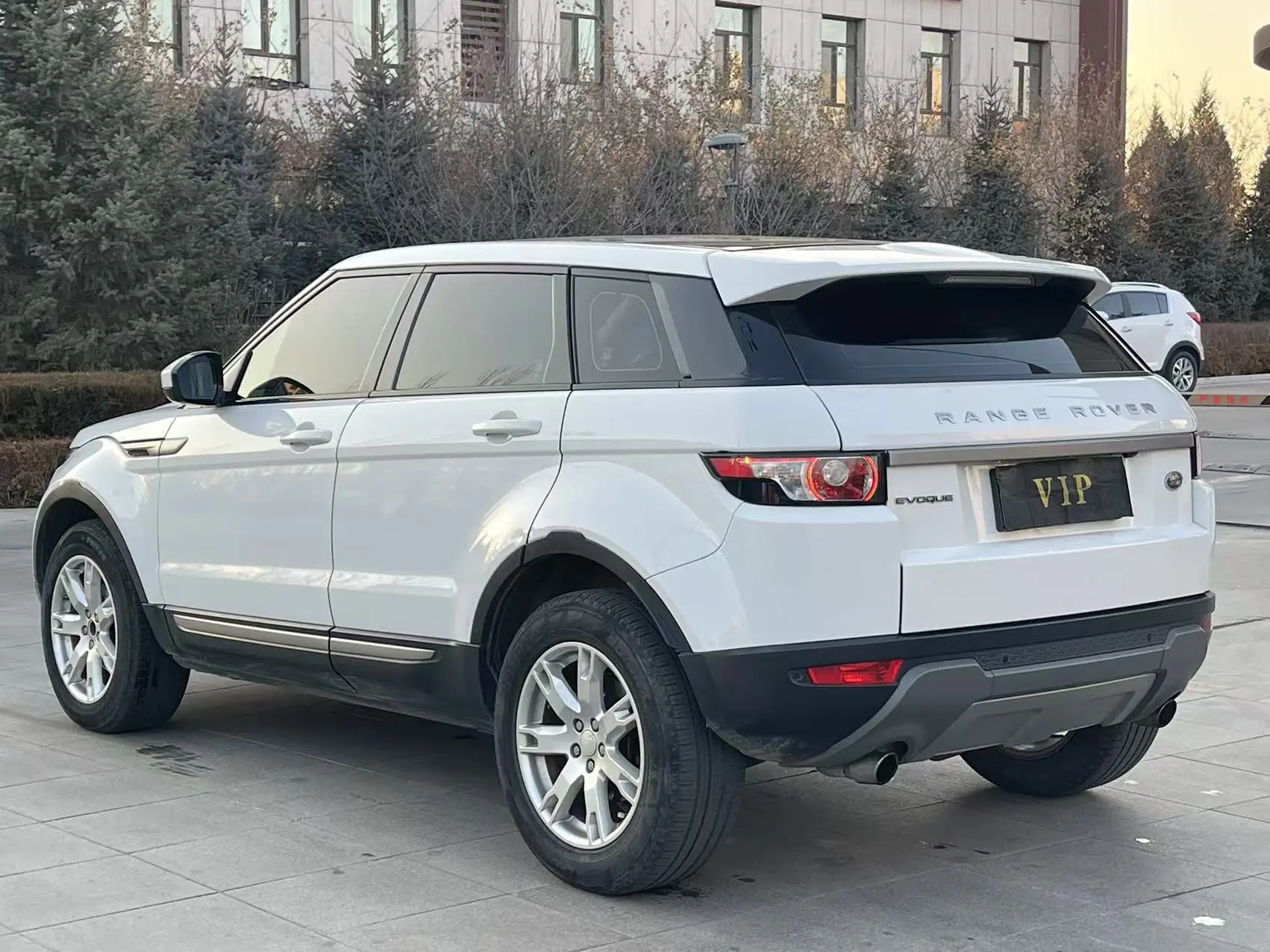 Land Rover Range Rover Evoque  из Китая