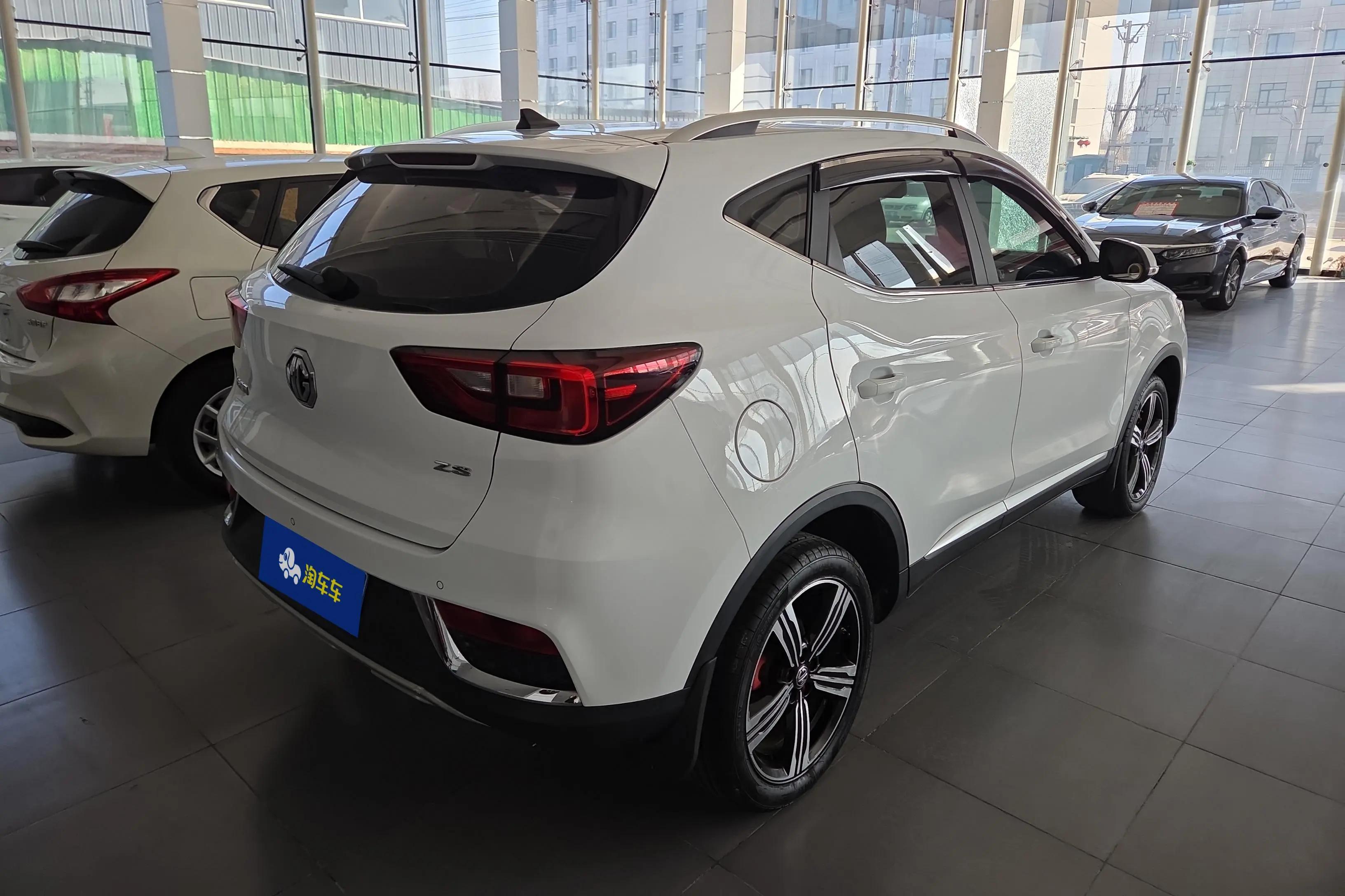MG ZS  из Китая