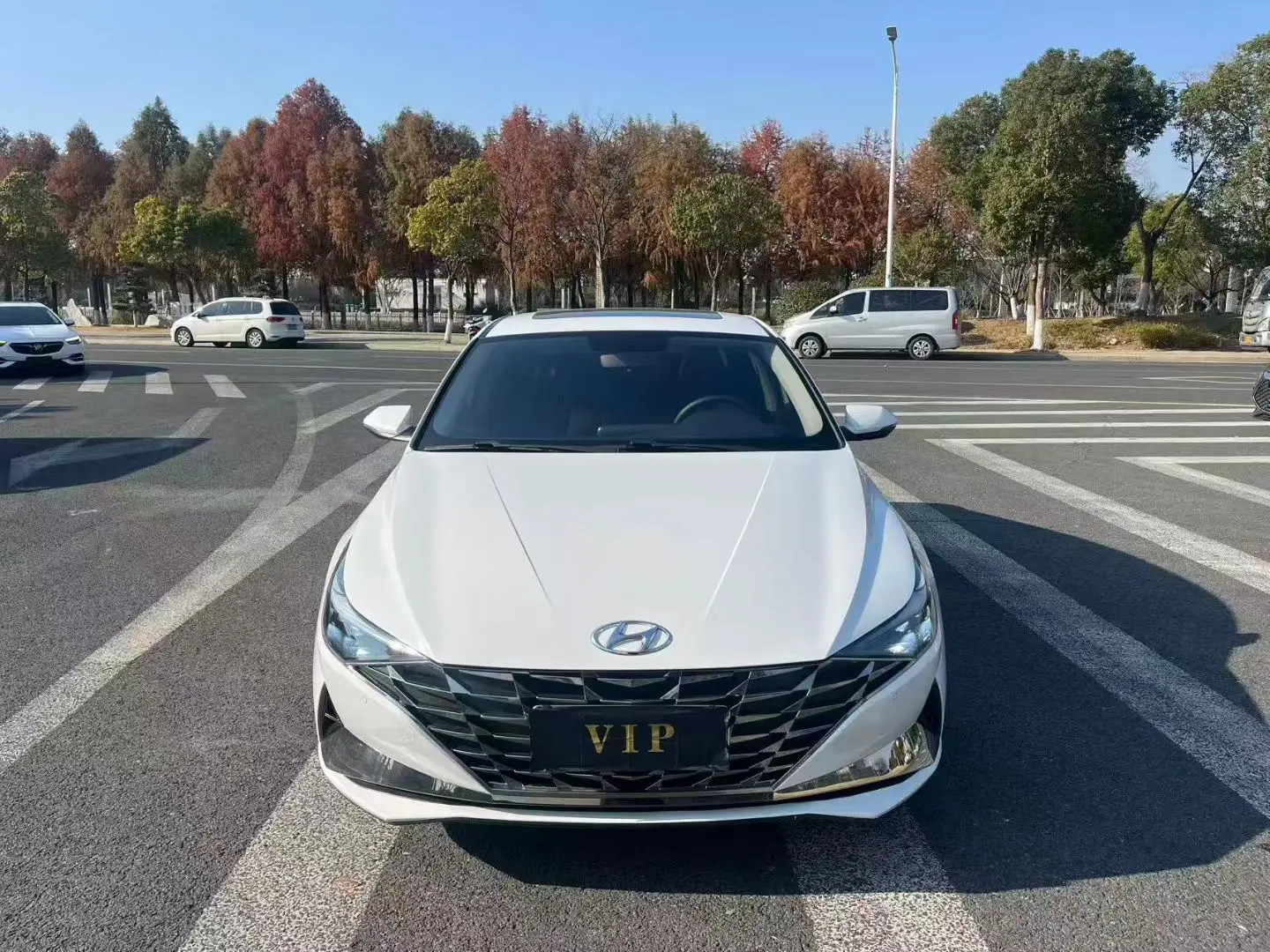 Hyundai Elantra  из Китая