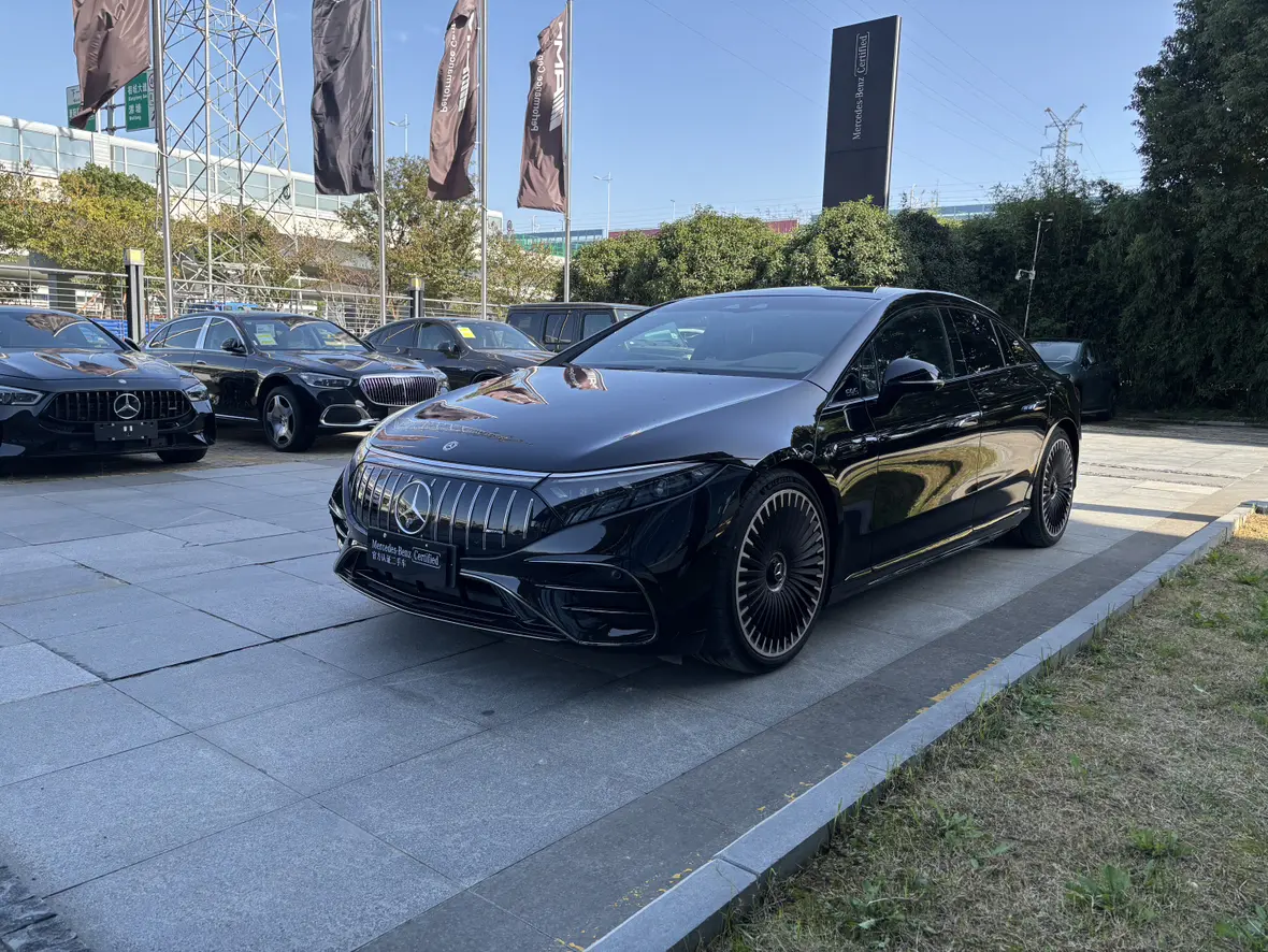 Mercedes-Benz EQS AMG  из Китая