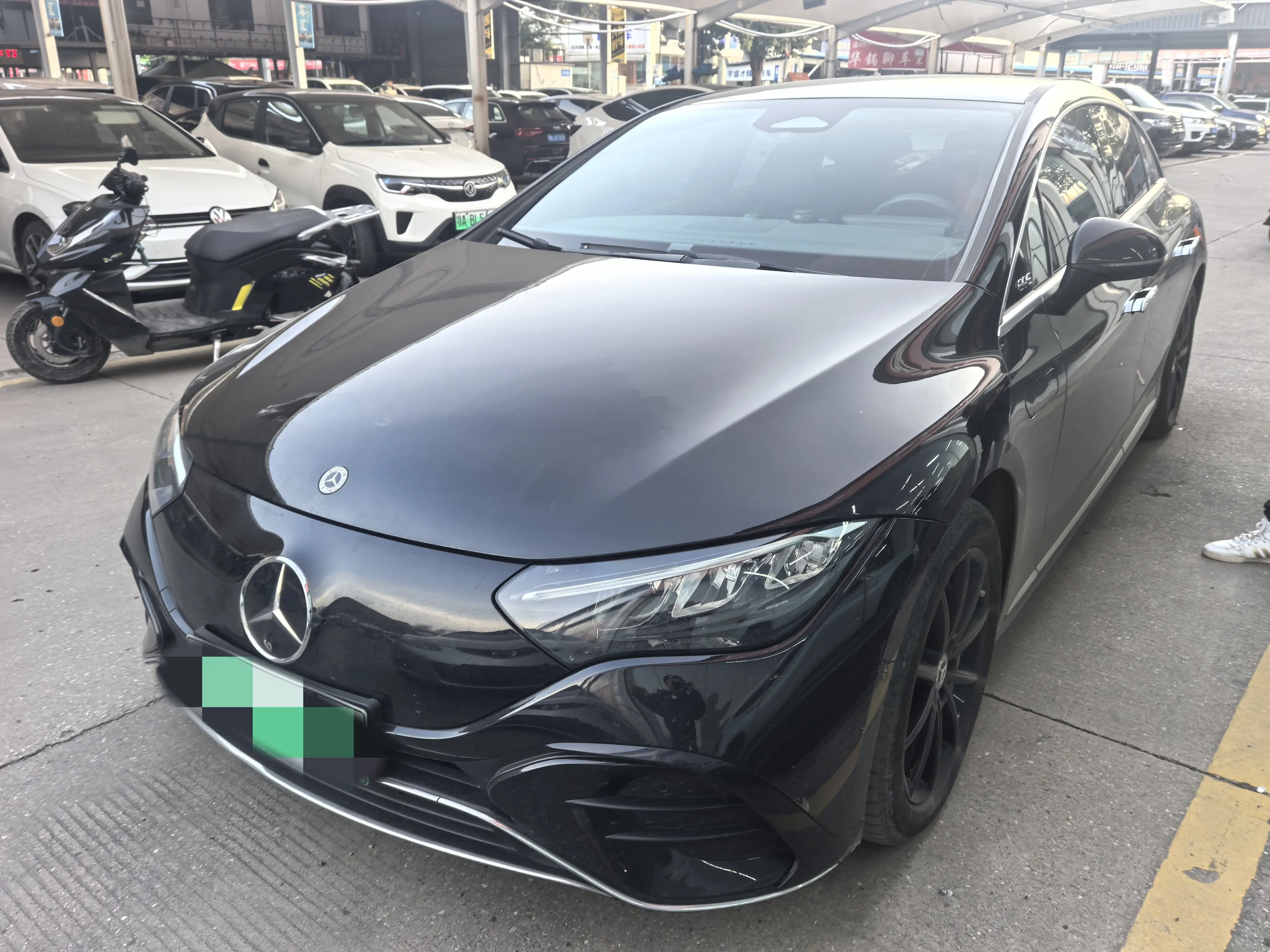 Mercedes-Benz EQE  из Китая