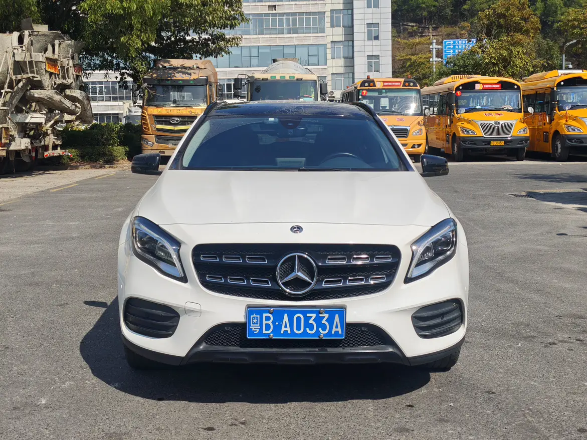 Mercedes-Benz GLA  из Китая
