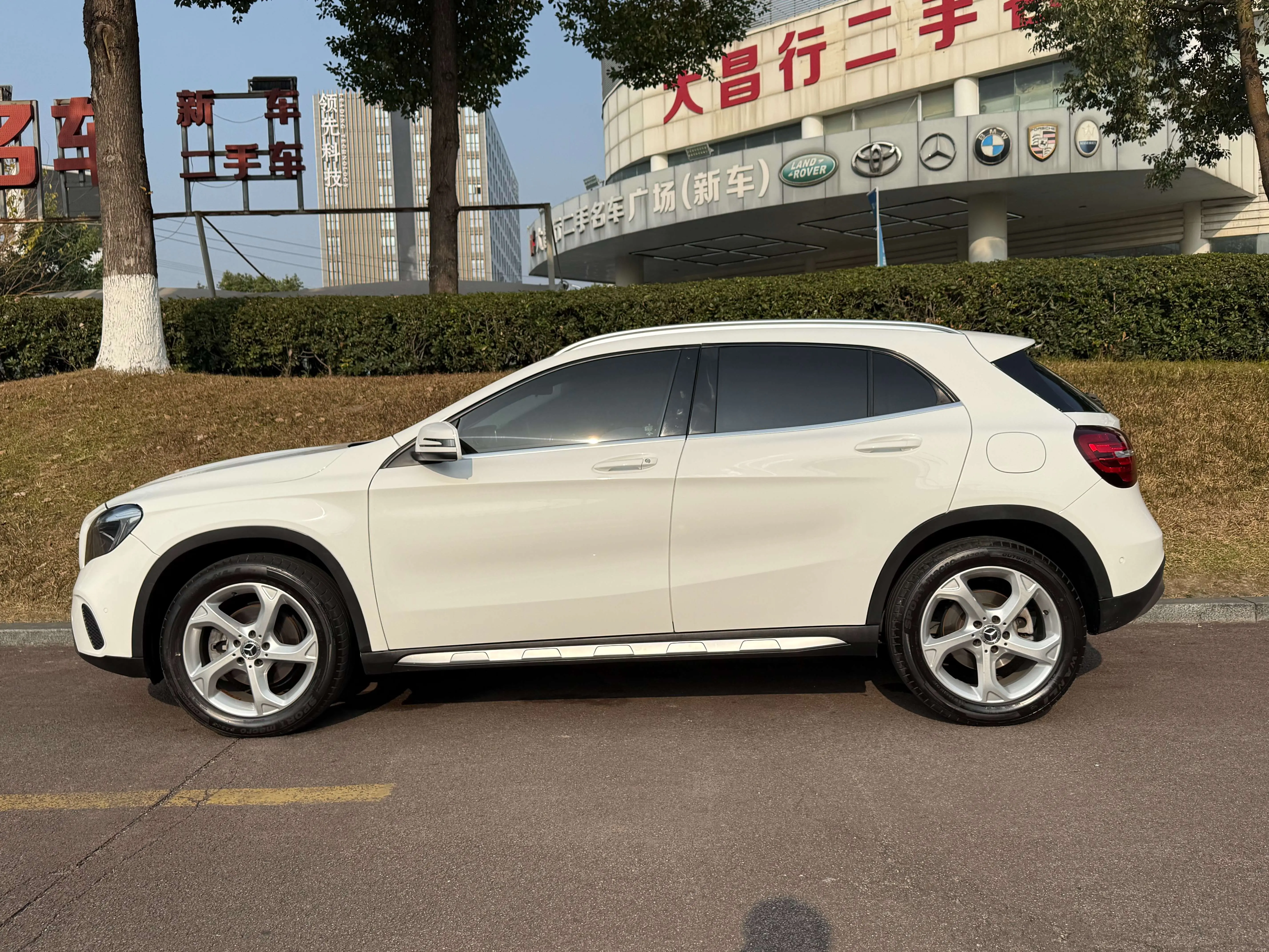 Mercedes-Benz GLA  из Китая