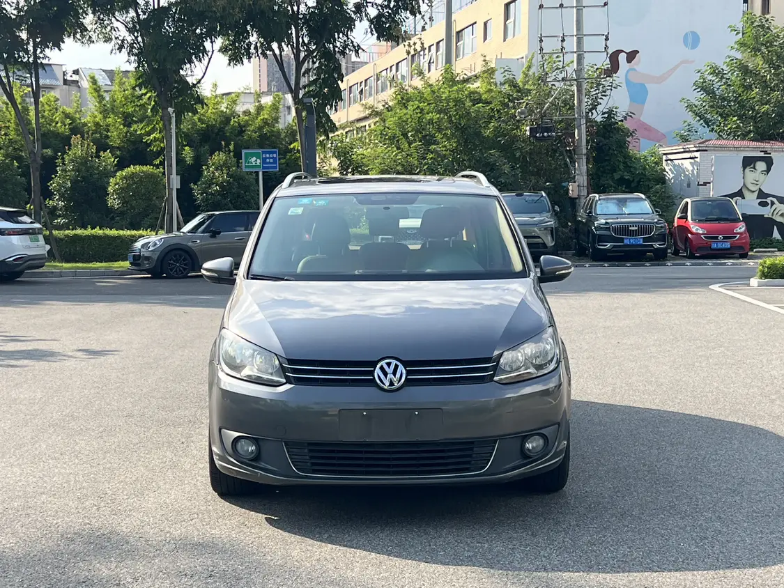 Volkswagen Touran  из Китая