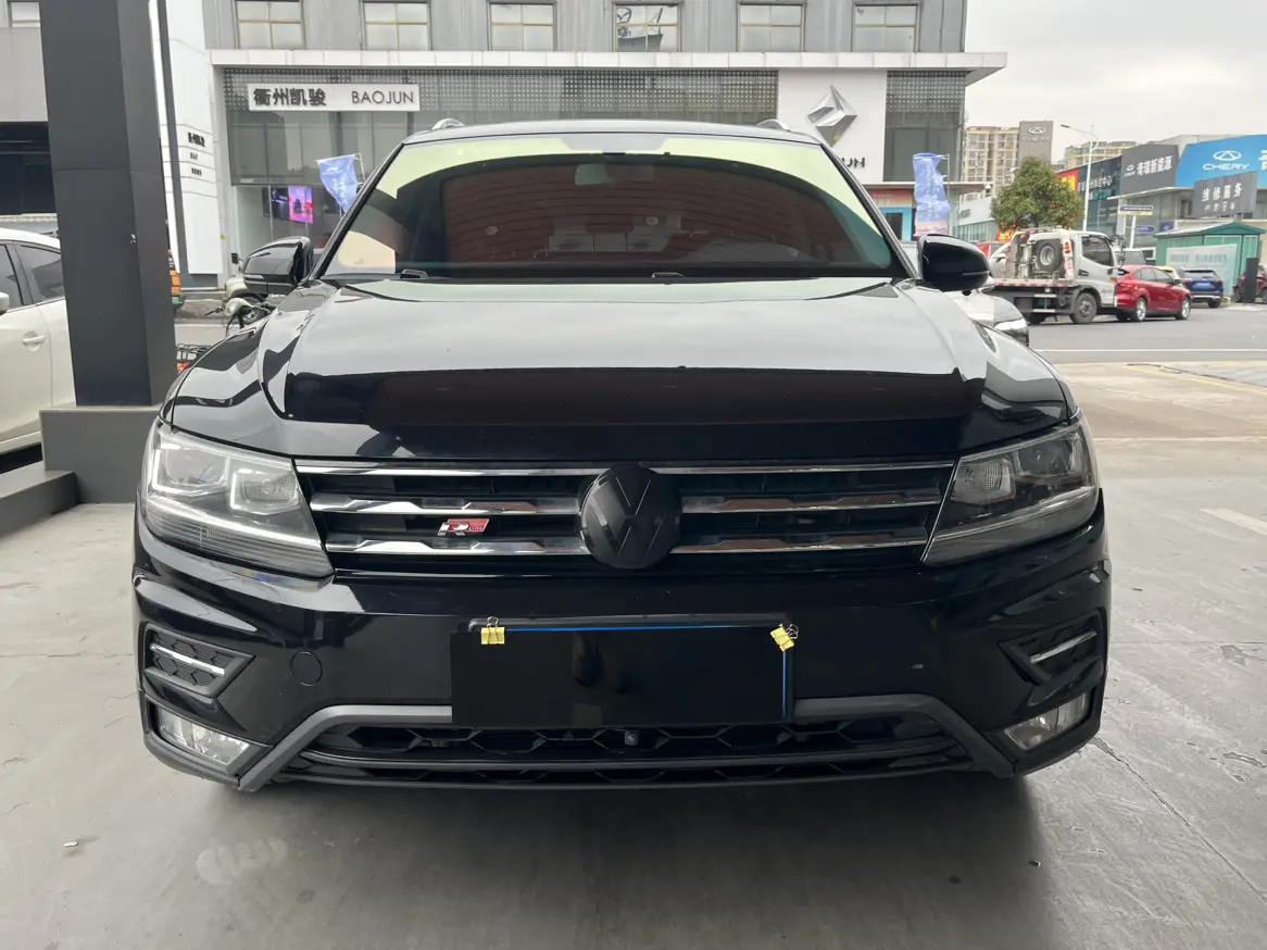 Volkswagen Tiguan L  из Китая