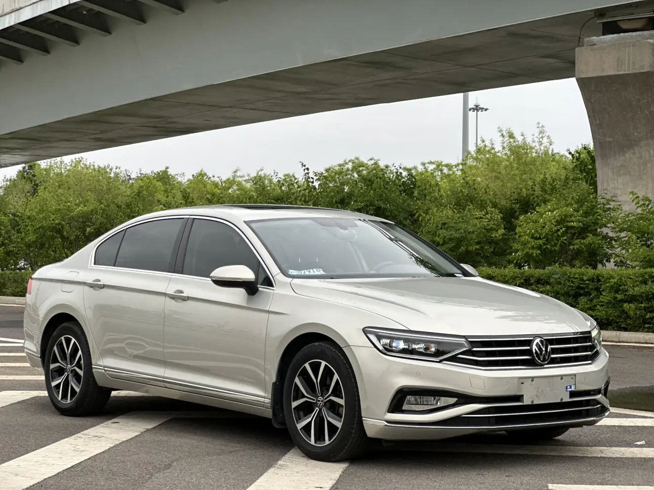 Volkswagen Magotan  из Китая