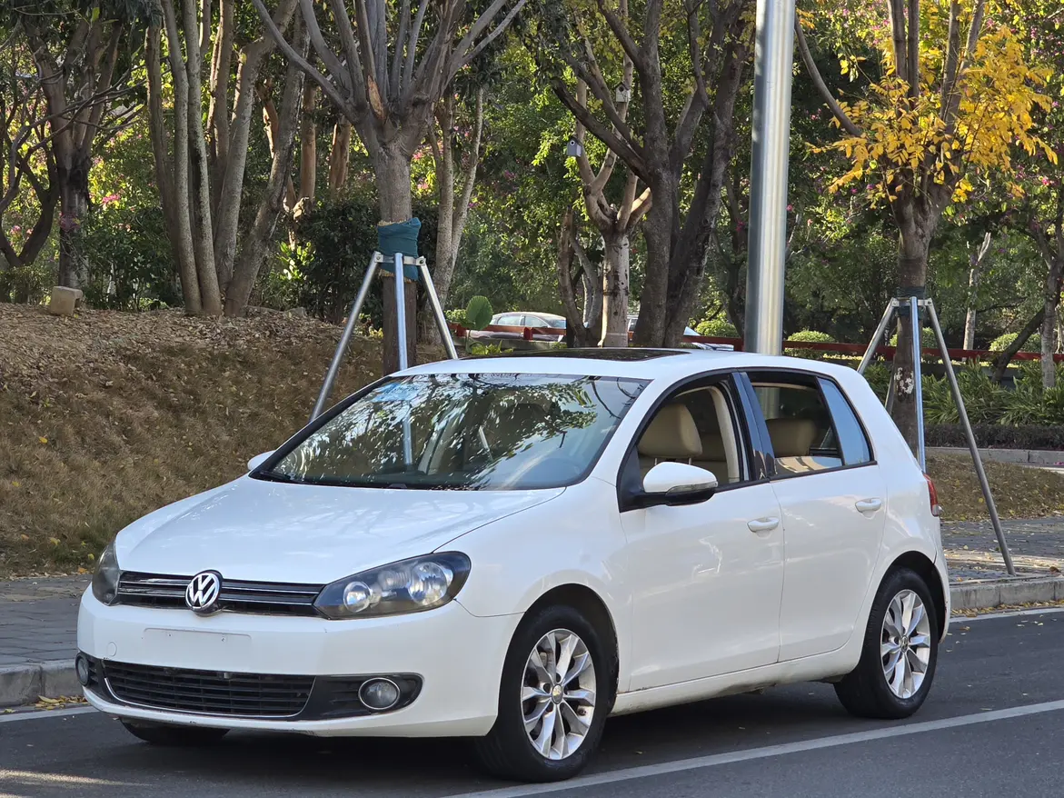 Volkswagen Golf  из Китая