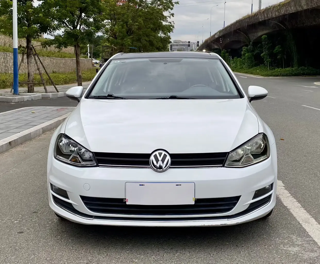Volkswagen Golf  из Китая